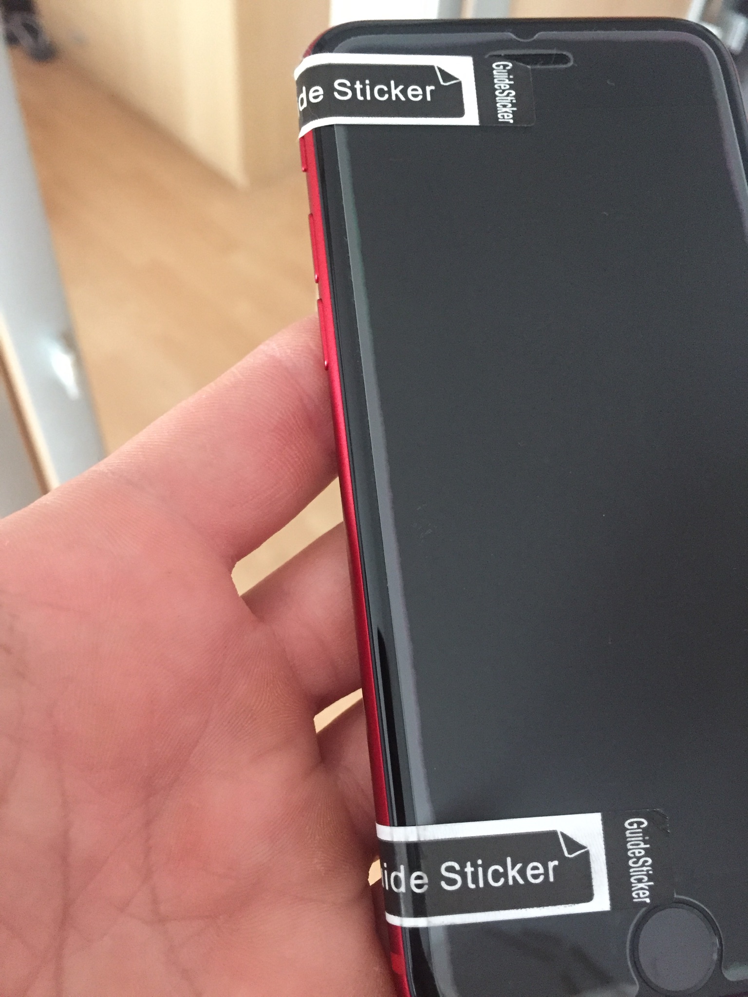 Safety glass does not stick to the edges Apple Community