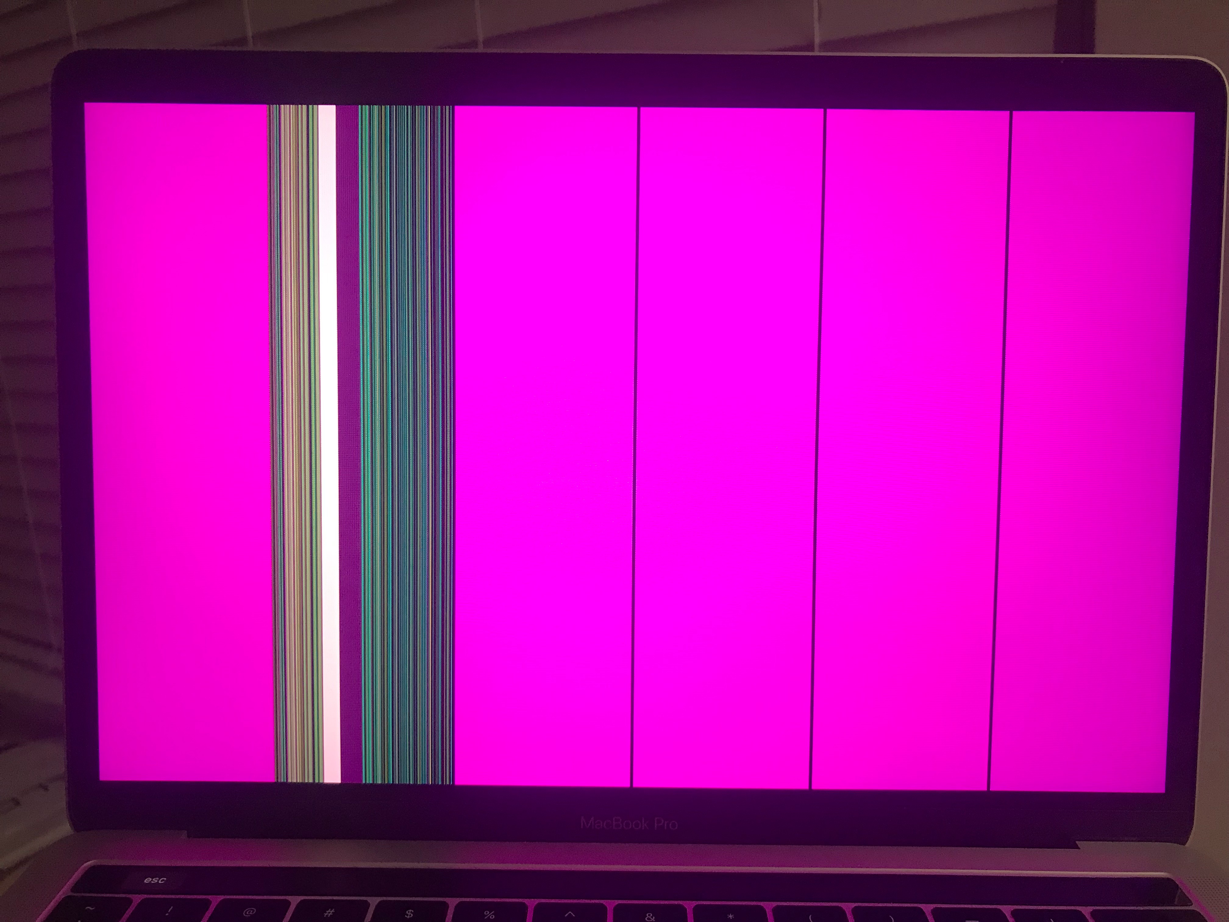 Display flex cable failure in MacBook Pro… Apple Community