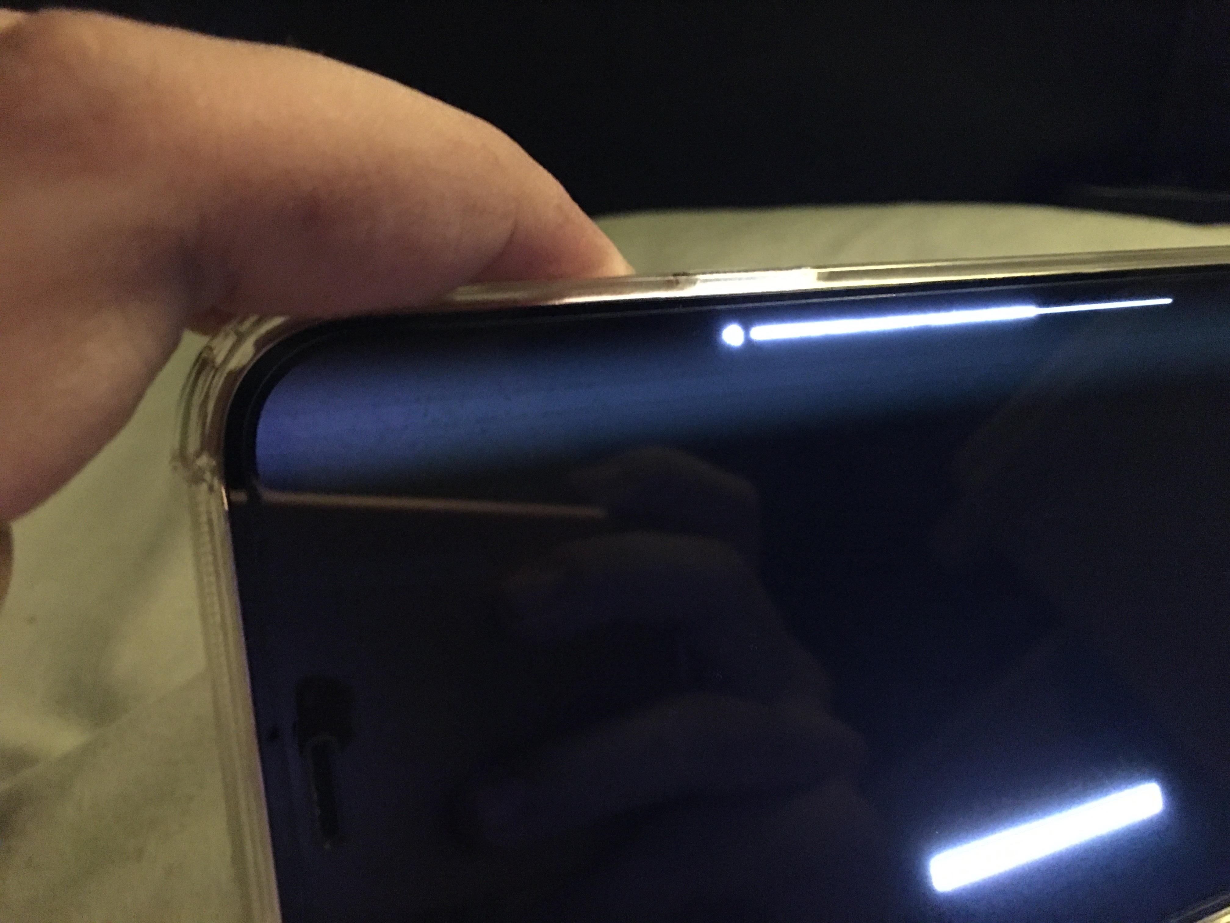 Sự cố hiển thị OLED iPhone 12 Pro Max: Một số người dùng đã gặp phải sự cố hiển thị của màn hình OLED trên iPhone 12 Pro Max. Tuy nhiên, đừng lo lắng, vì giờ đây Apple đã giải quyết vấn đề này và bạn sẽ có trải nghiệm tuyệt vời nhất khi sử dụng sản phẩm này. Hãy xem hình ảnh liên quan để biết thêm thông tin chi tiết.