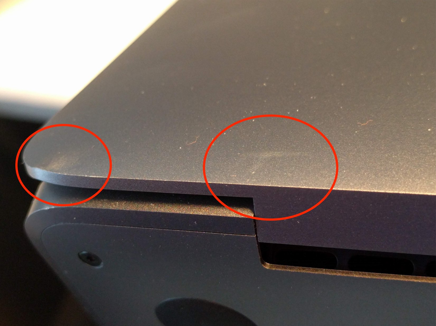 Macbook Pro Hinge