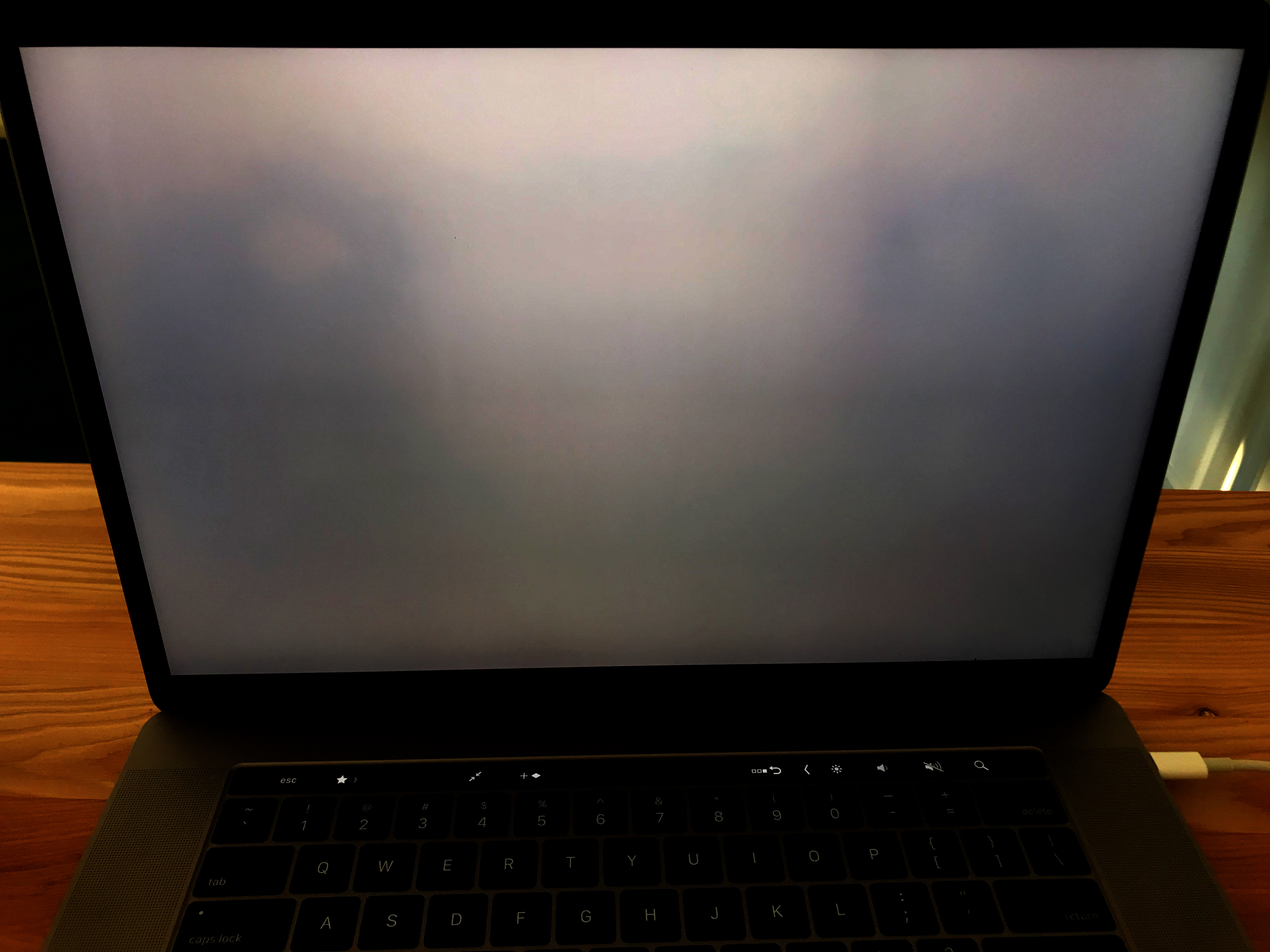 Yellowish Spots on MacBook Pro 2017 Screen Apple Community
