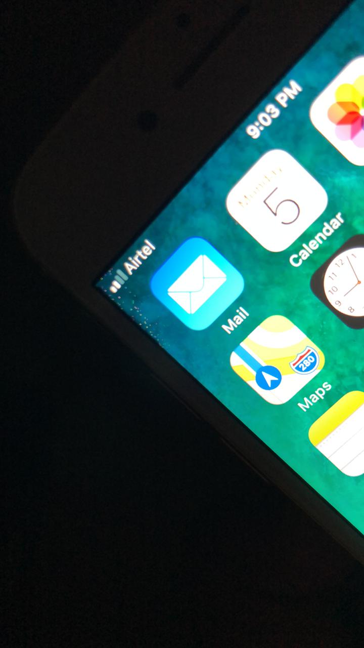 White Dots On Top Left Of Iphone 7 Screen Apple Community