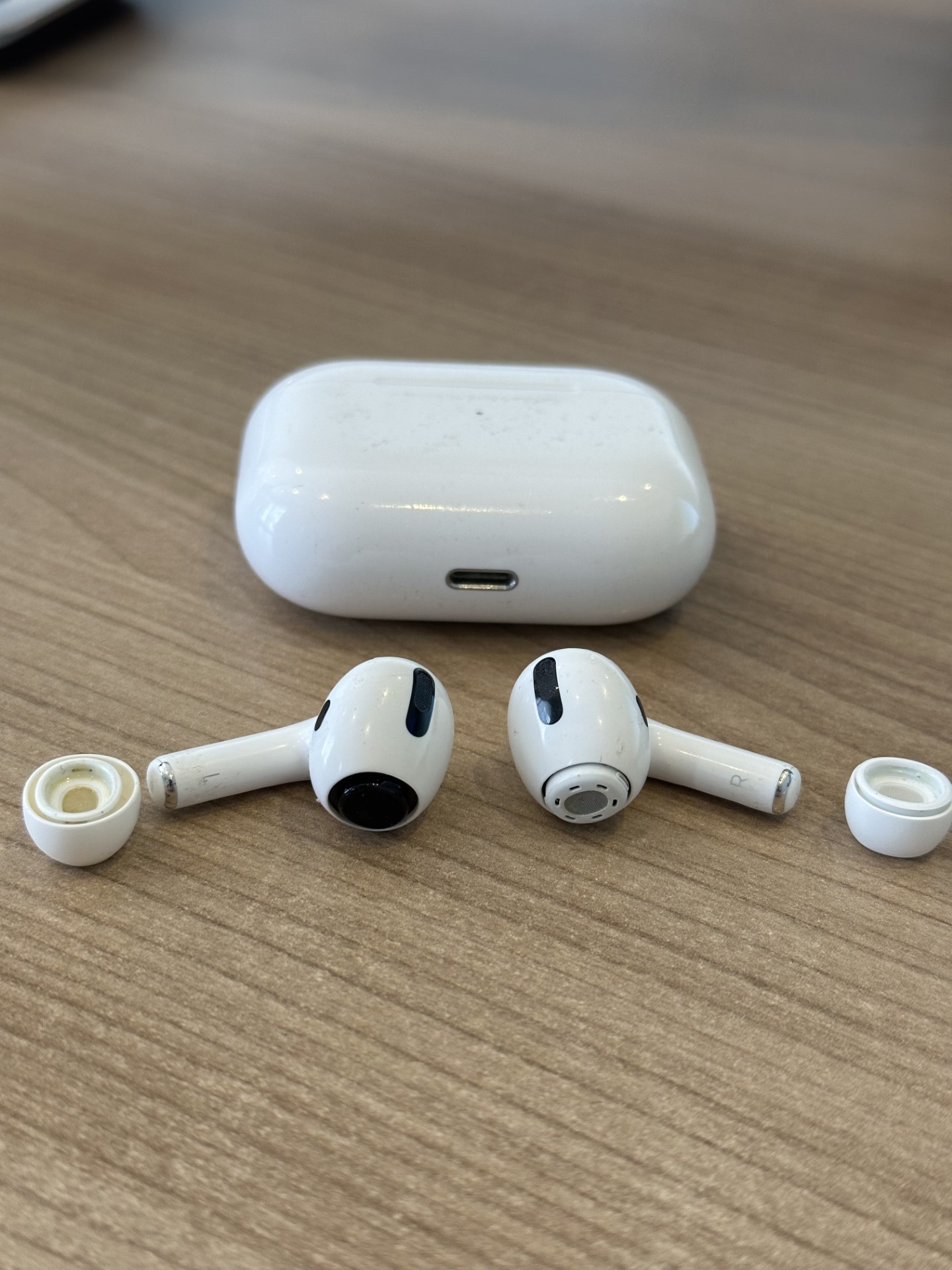 BRAND NEW Apple Airpods Pro. outlet Plastic still on.