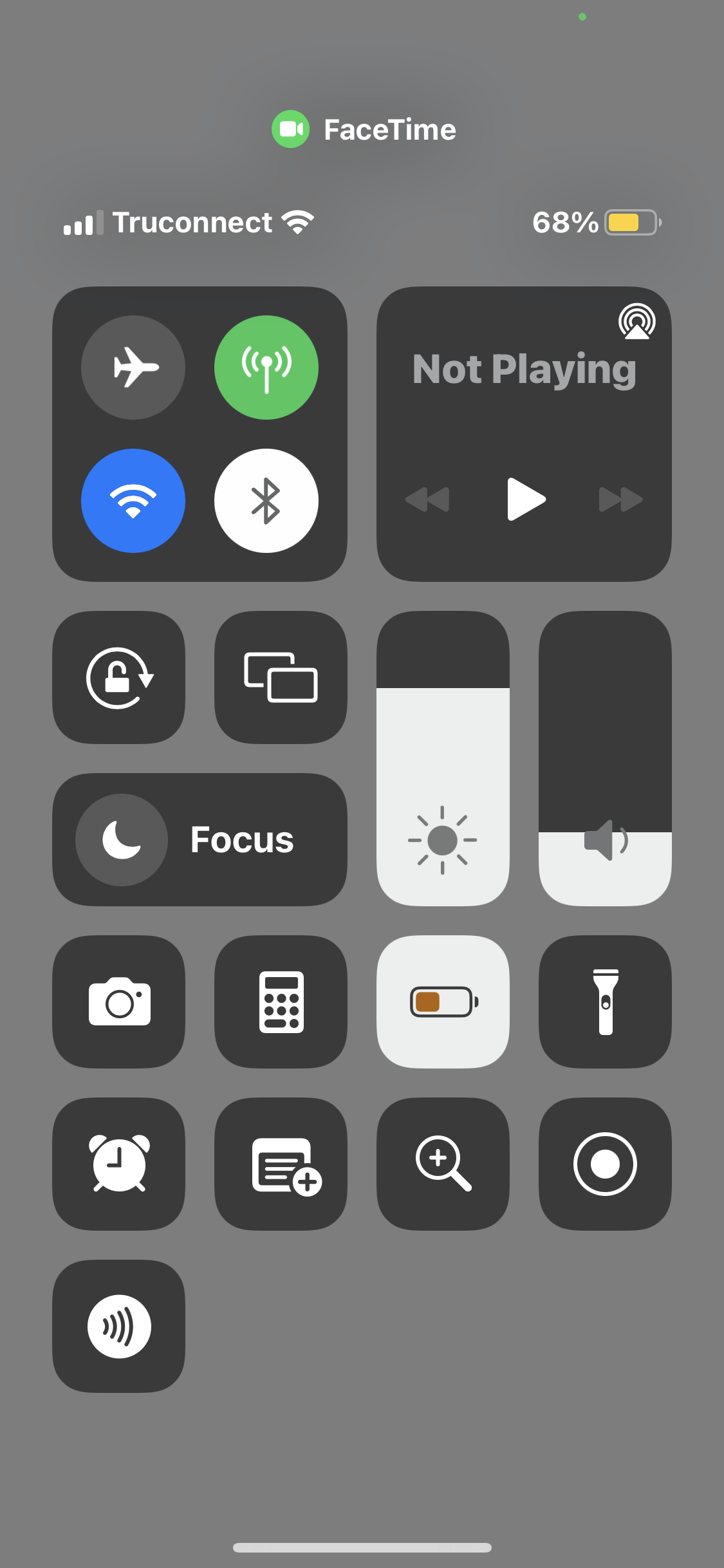 Green dot appearing Apple Community