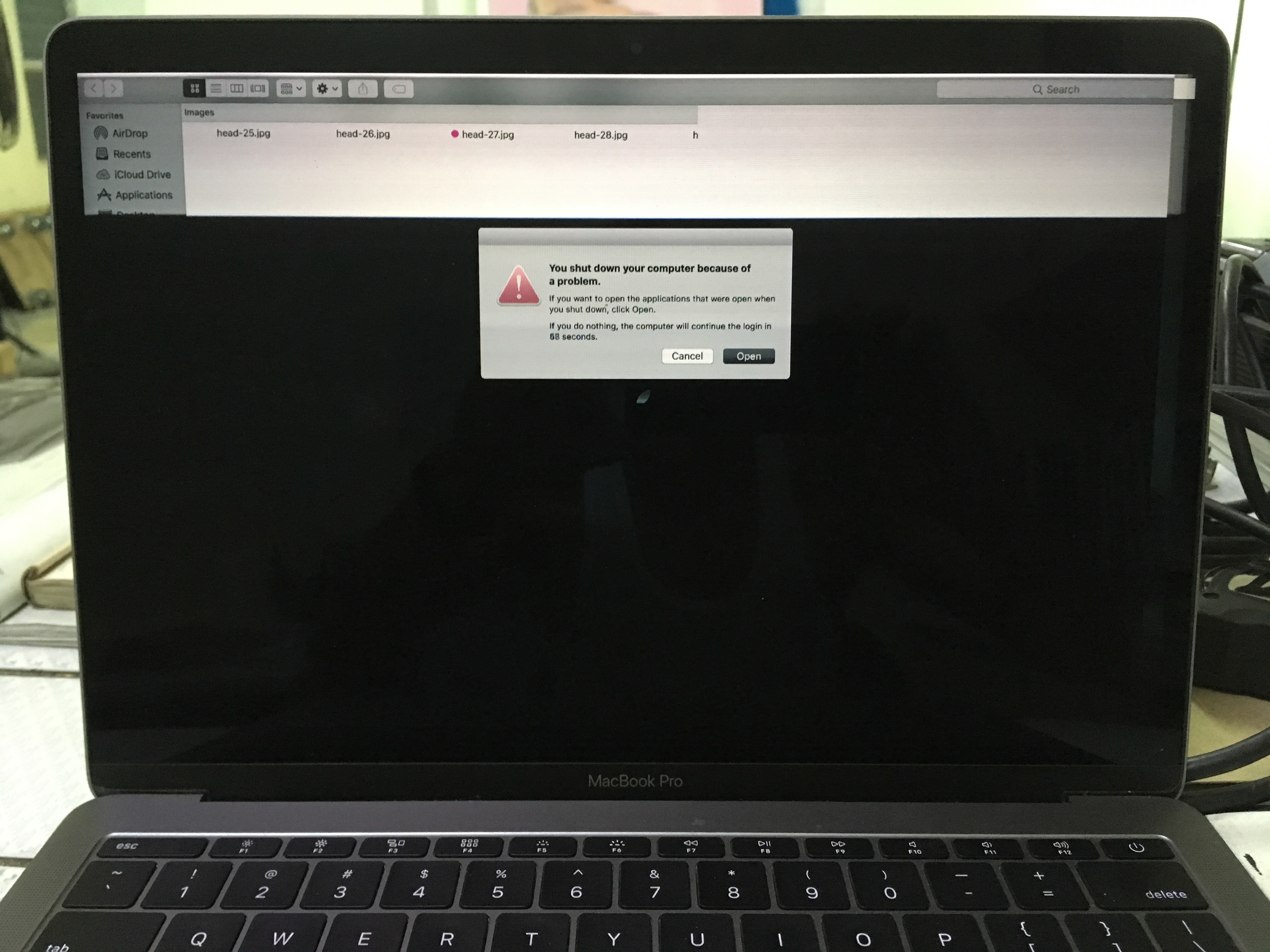 laptop apple black