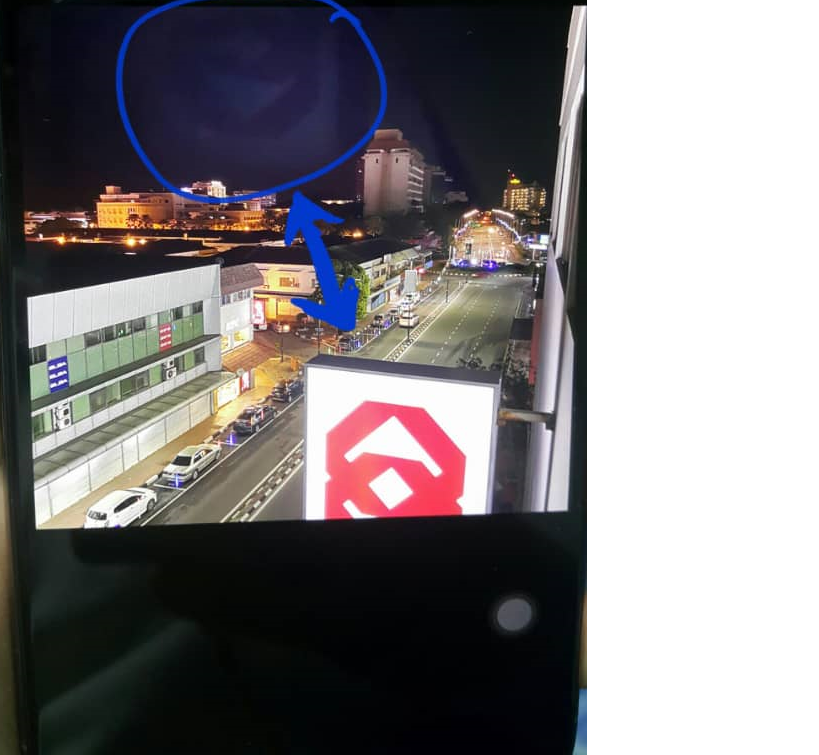 iPhone 11 Pro Camera - Internal Glare, Re… - Apple Community