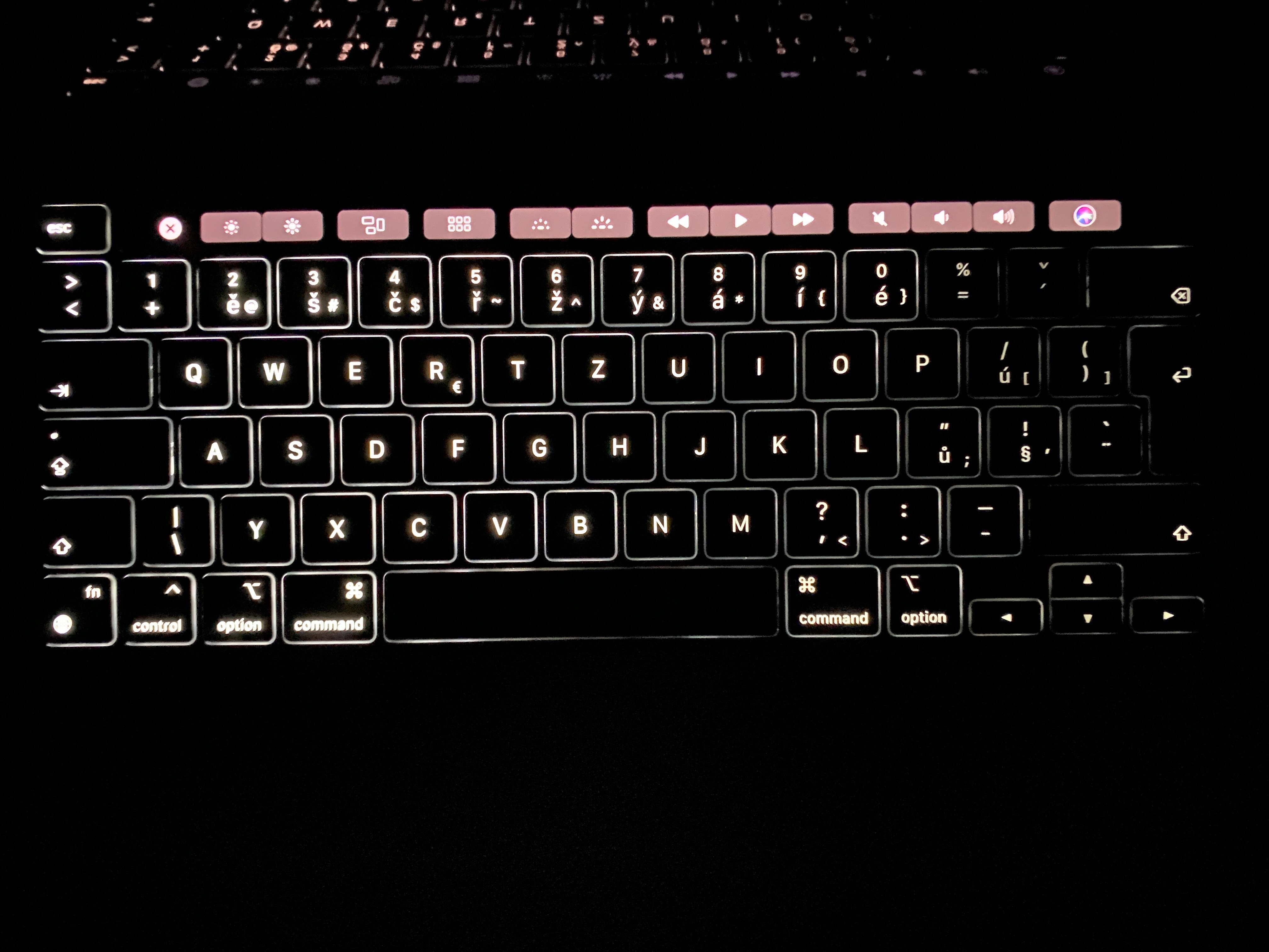 undskyld radar dragt MacBook PRO M1 - Keyboard backlight is di… - Apple Community