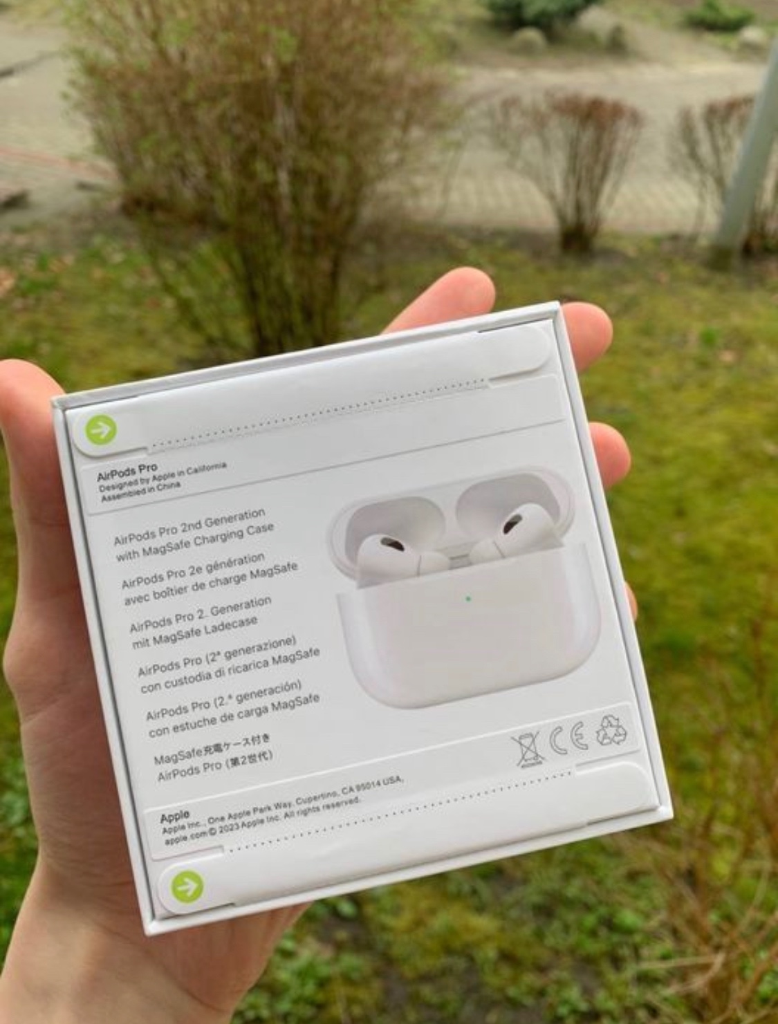 Can the AirPods Pro 2 have a copyright da… - Apple Community