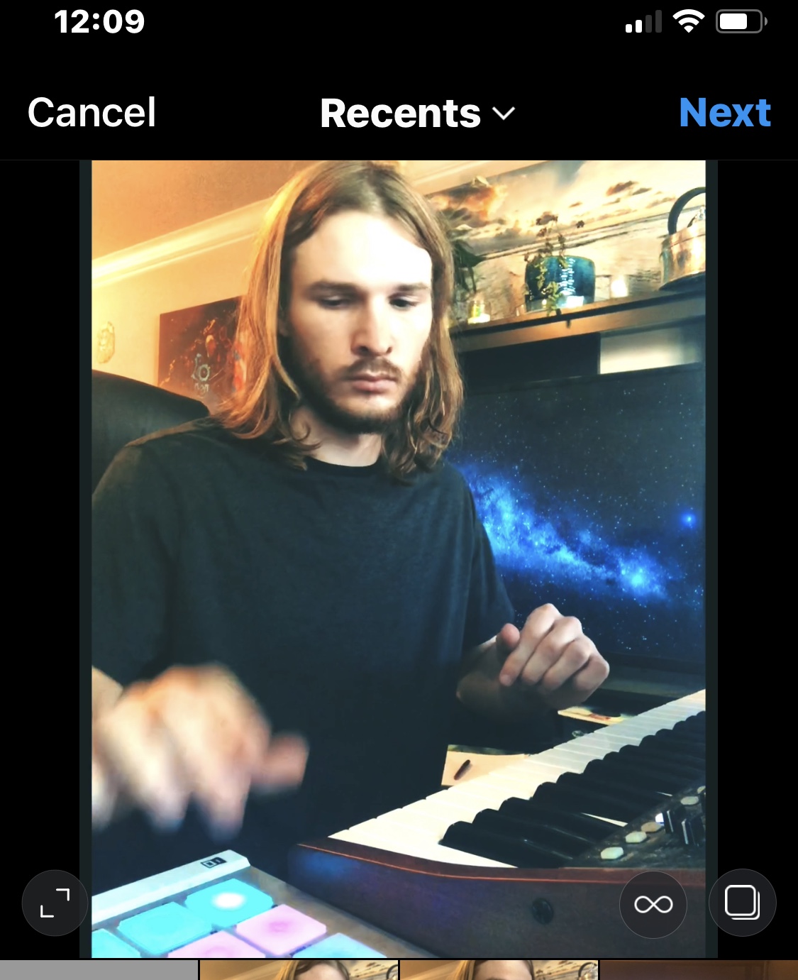 Black bars on side of video Apple Community