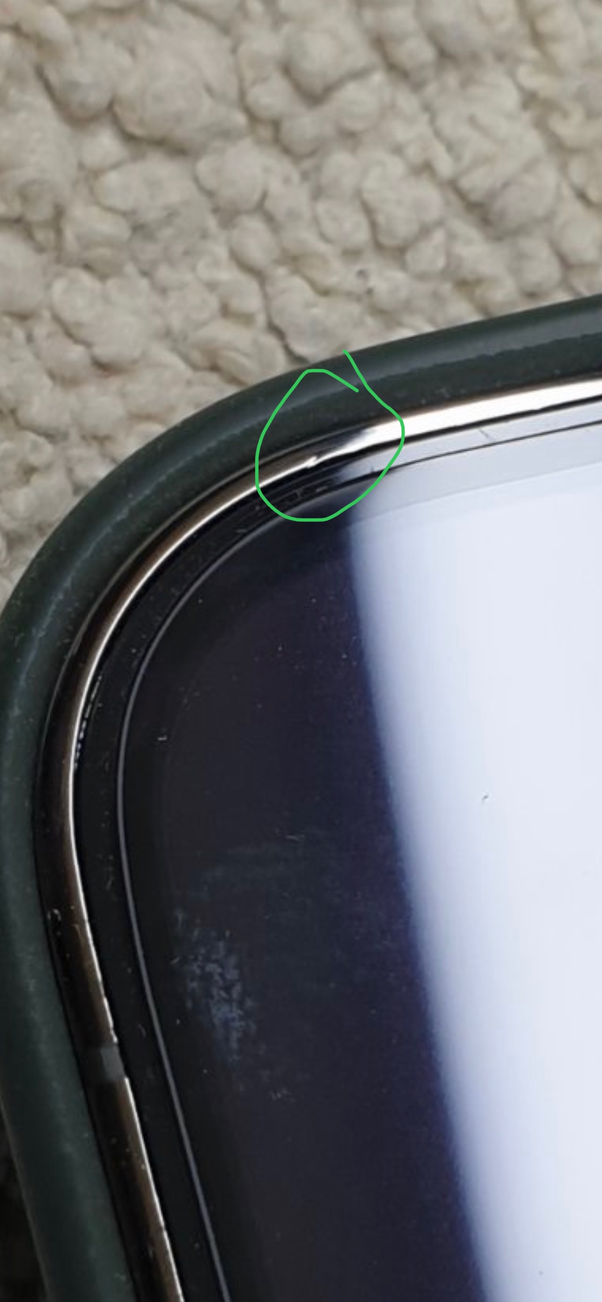 Cosmetic defect in the case, defect or no… Apple Community