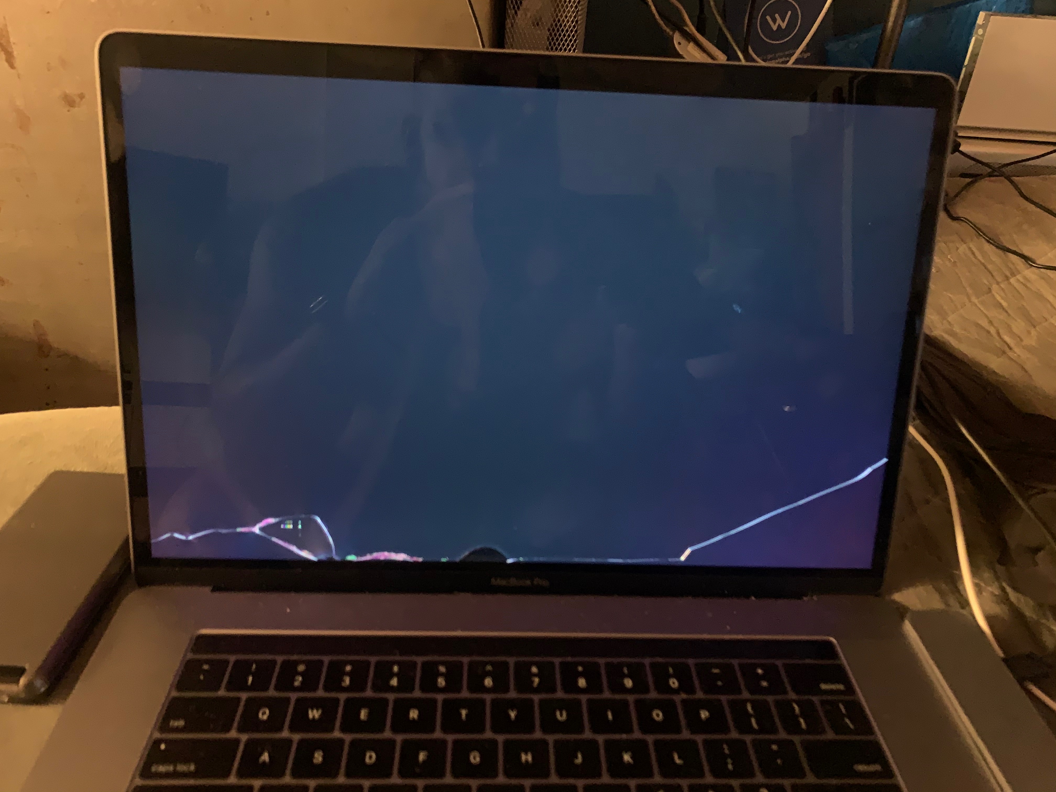 Fixing a Cracked Display on 15-inch MacBook Pro