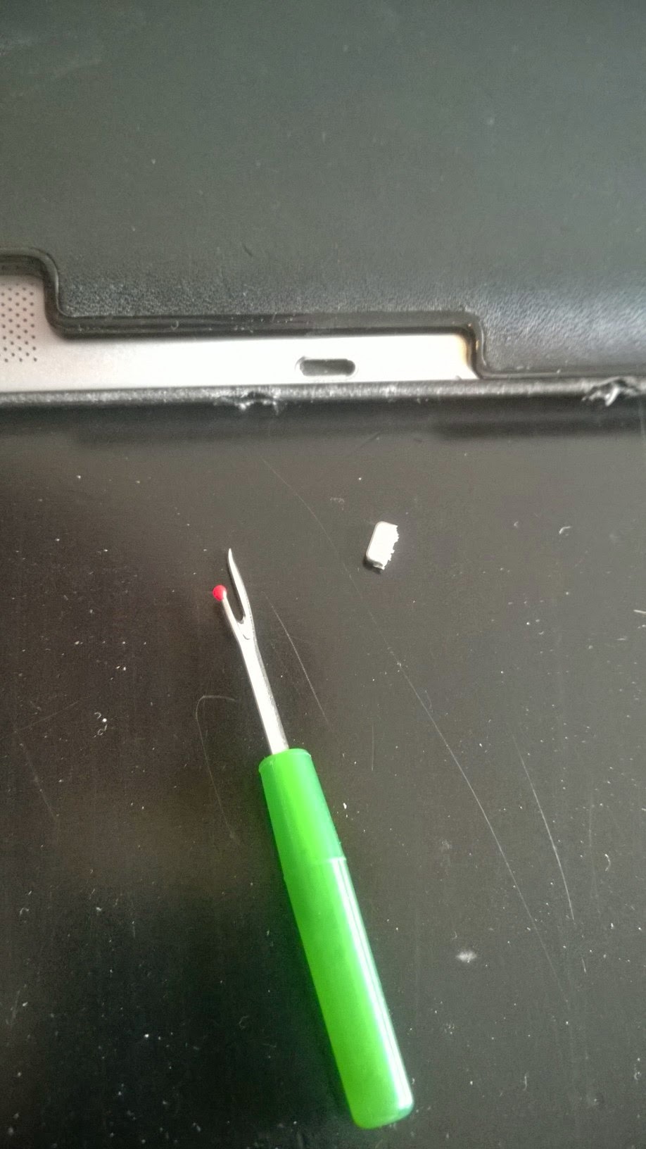 Lightning connector broken off inside iPa… Apple Community