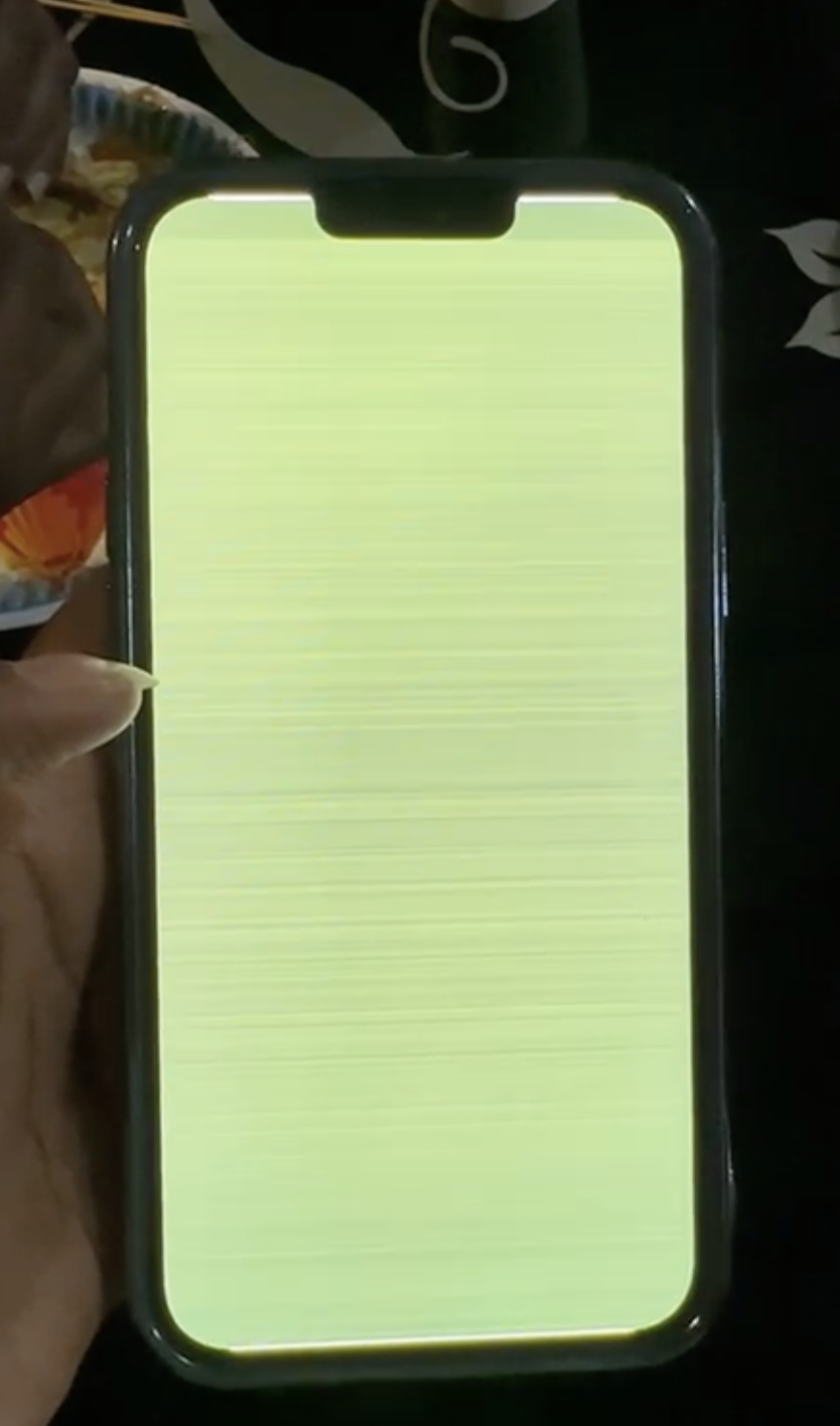 Yellow screen Apple Community