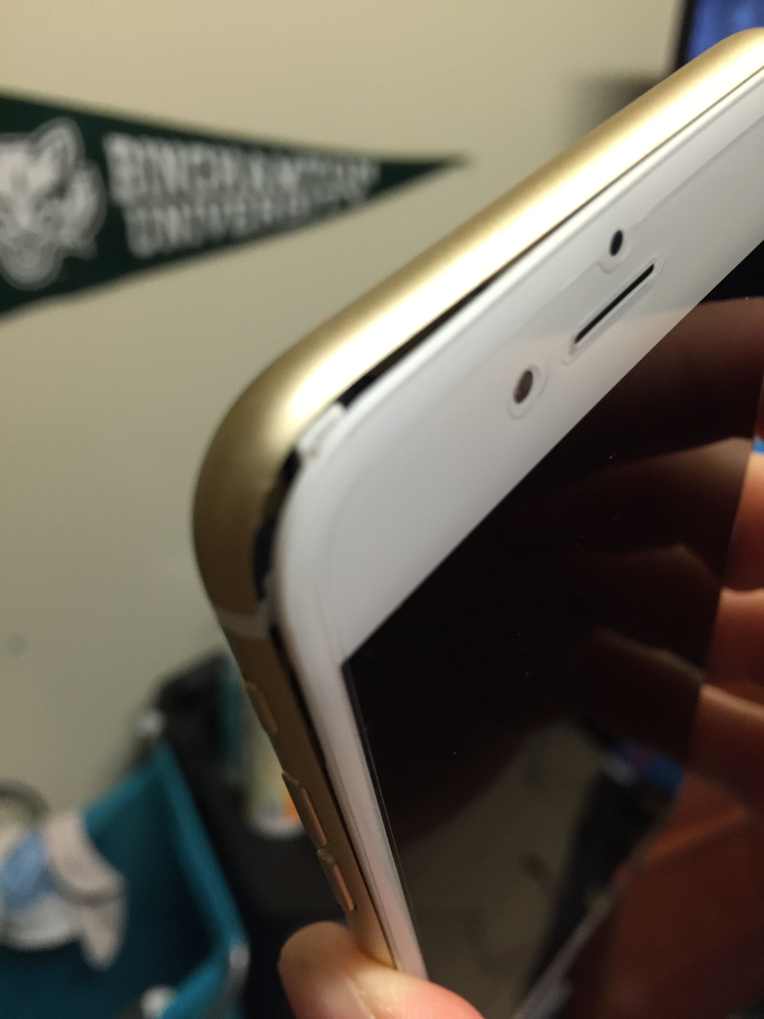 Ged mærke navn tyfon iPhone 6 corner of screen popped out - Apple Community