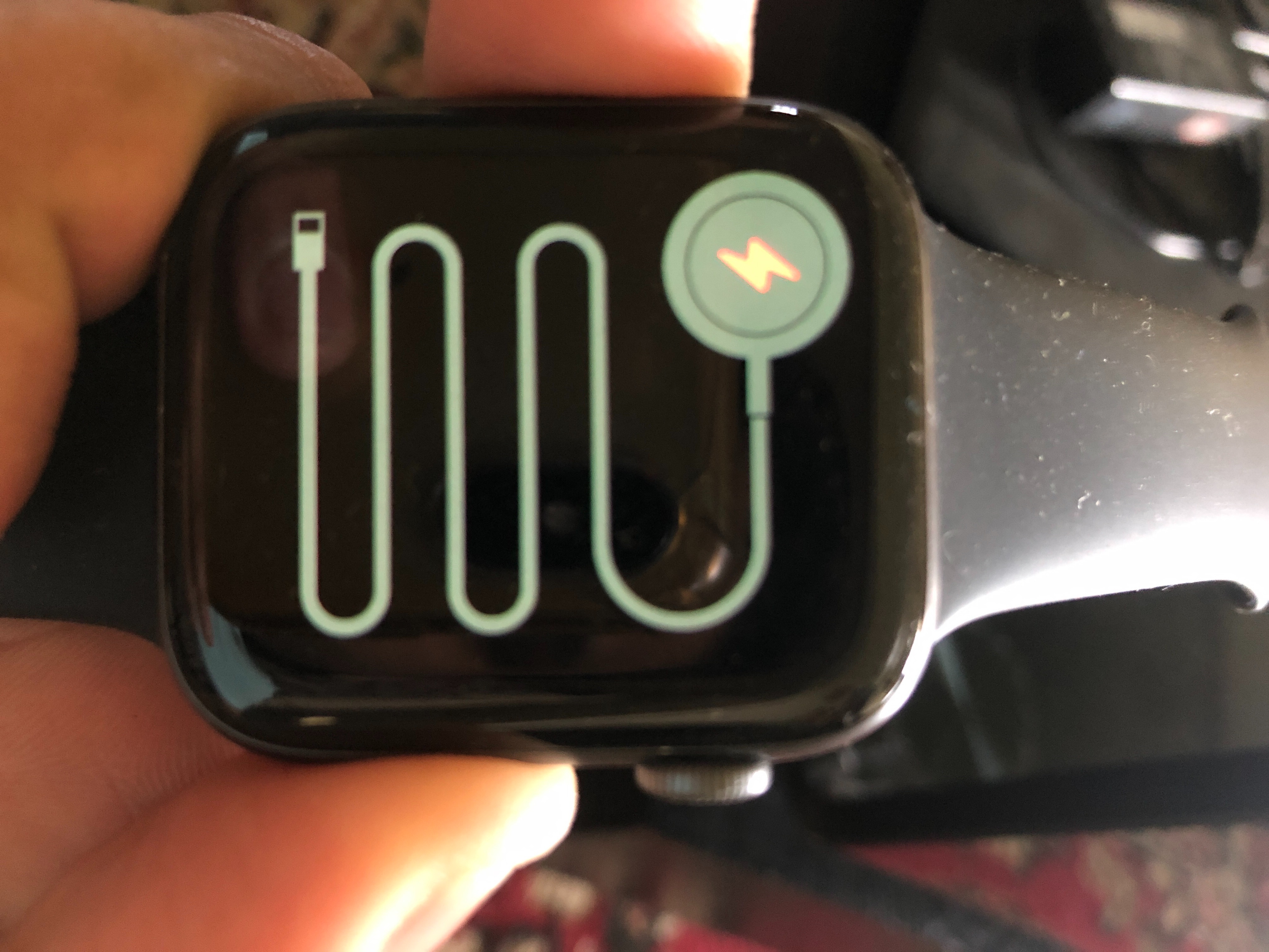 apple watch series 4 not charging