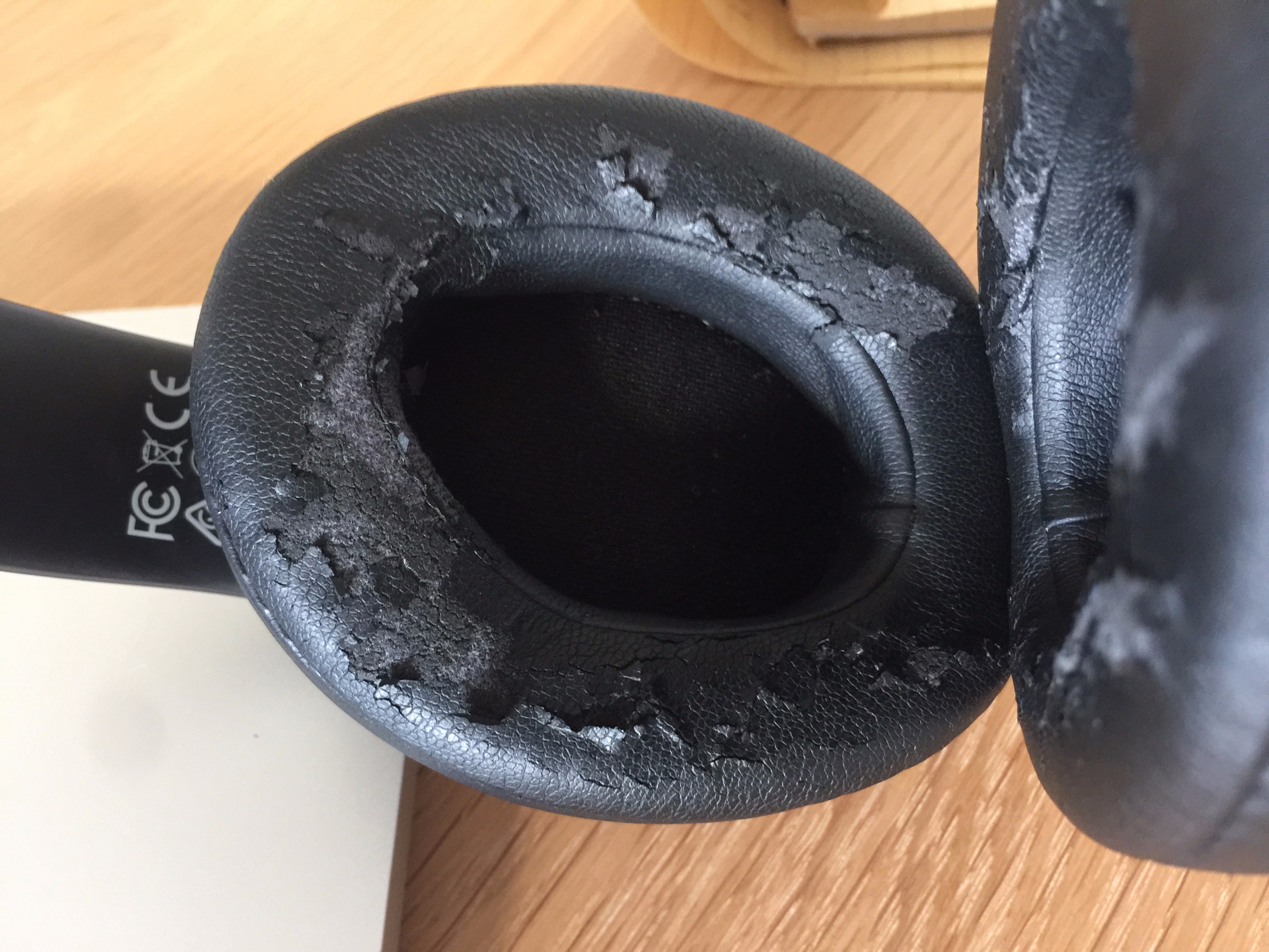 Issues with the Beats cushion pads 