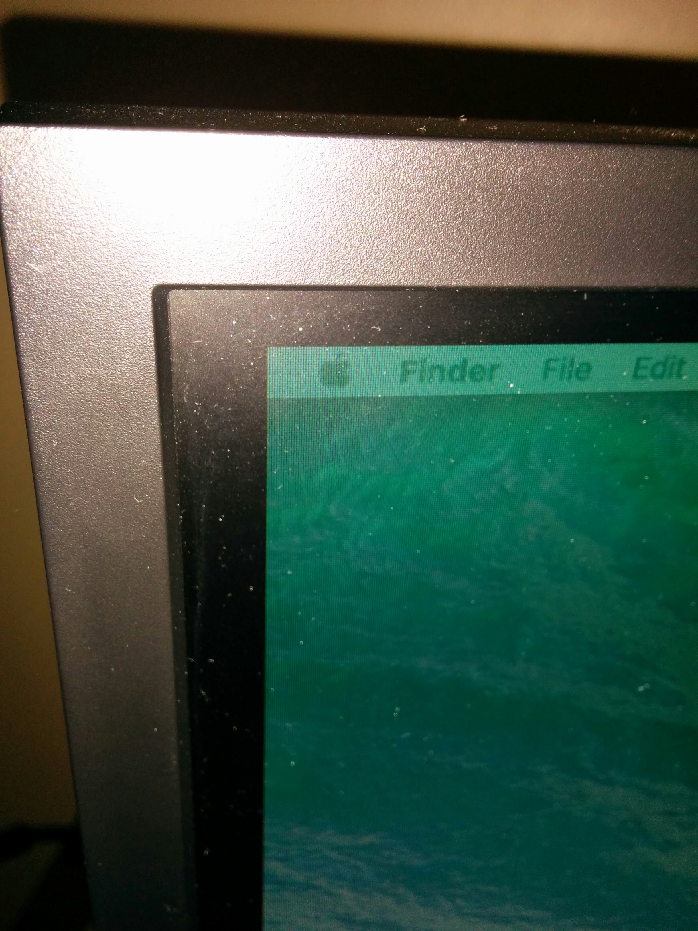 Black border around monitor when plugged … Apple Community