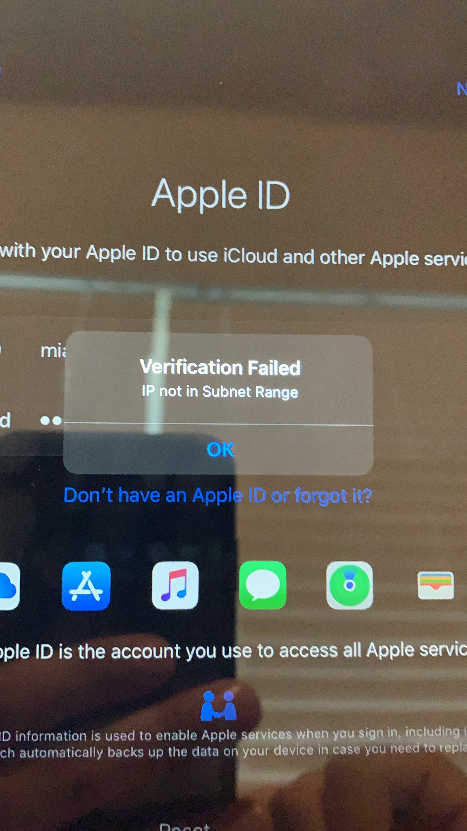 why wont my phone connect to apple id server