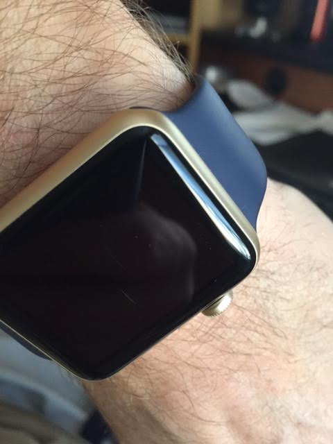 Had my Apple watch SE for 2 weeks and somehow scratched it today