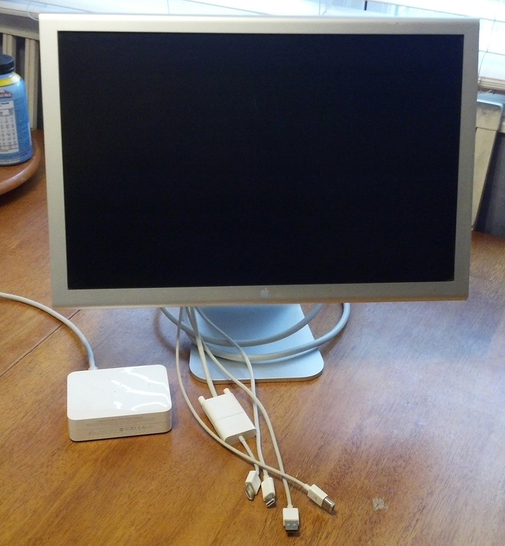 Apple Cinema Display (M9177LL/A) to PC - Apple Community