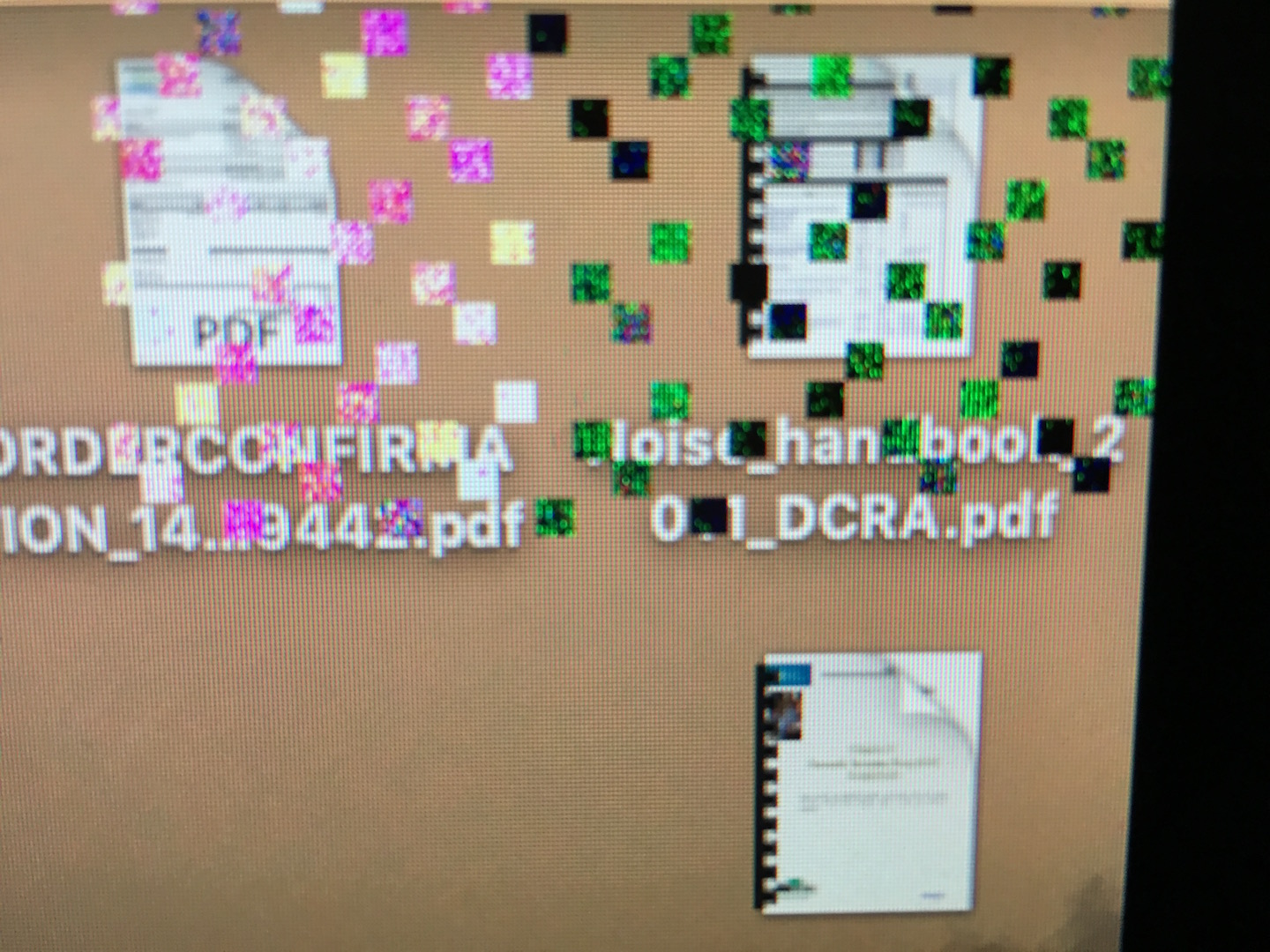 Small squares all over screen Apple Community