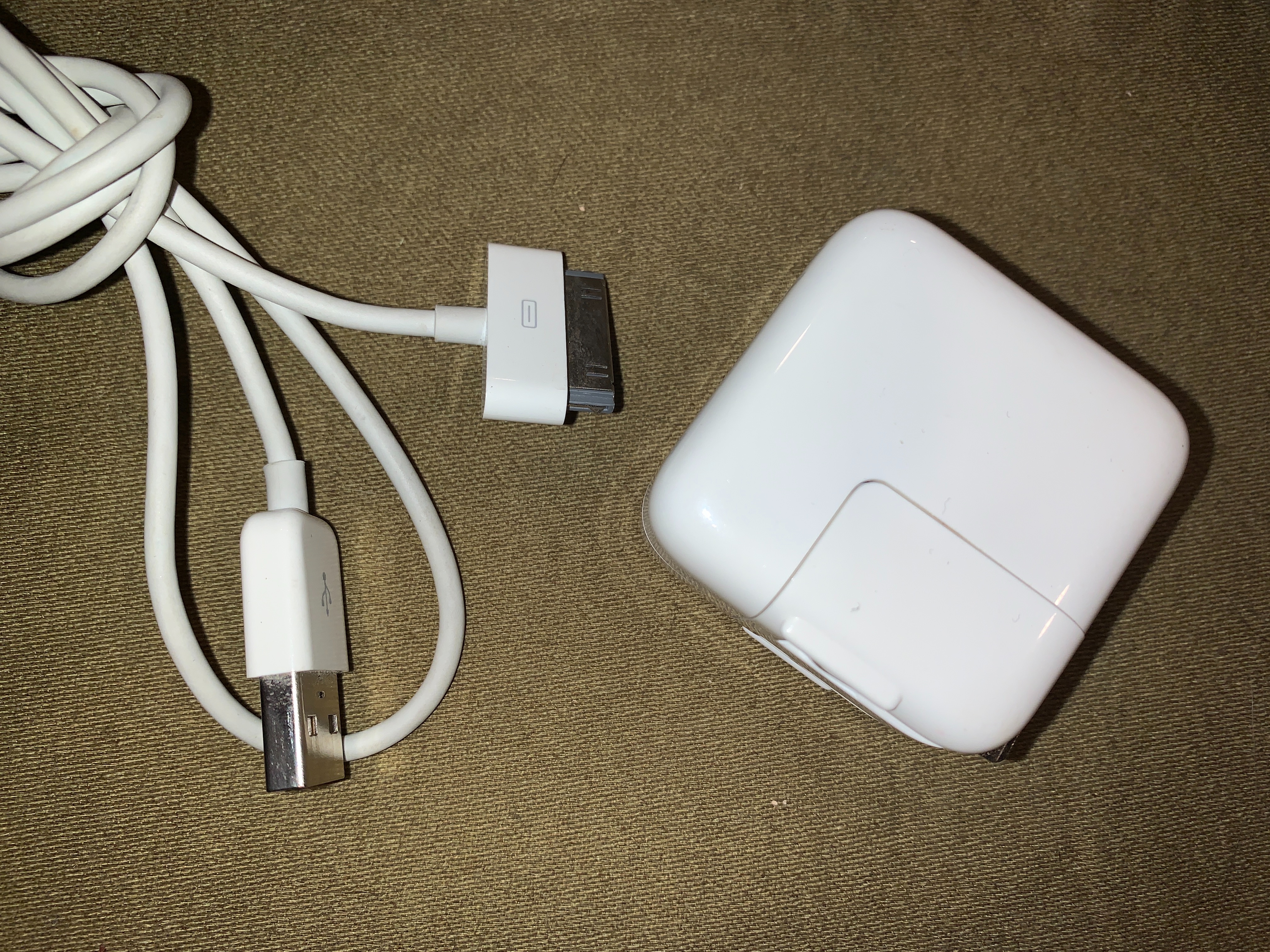 Ipad, 3rd generation charging - Apple Community