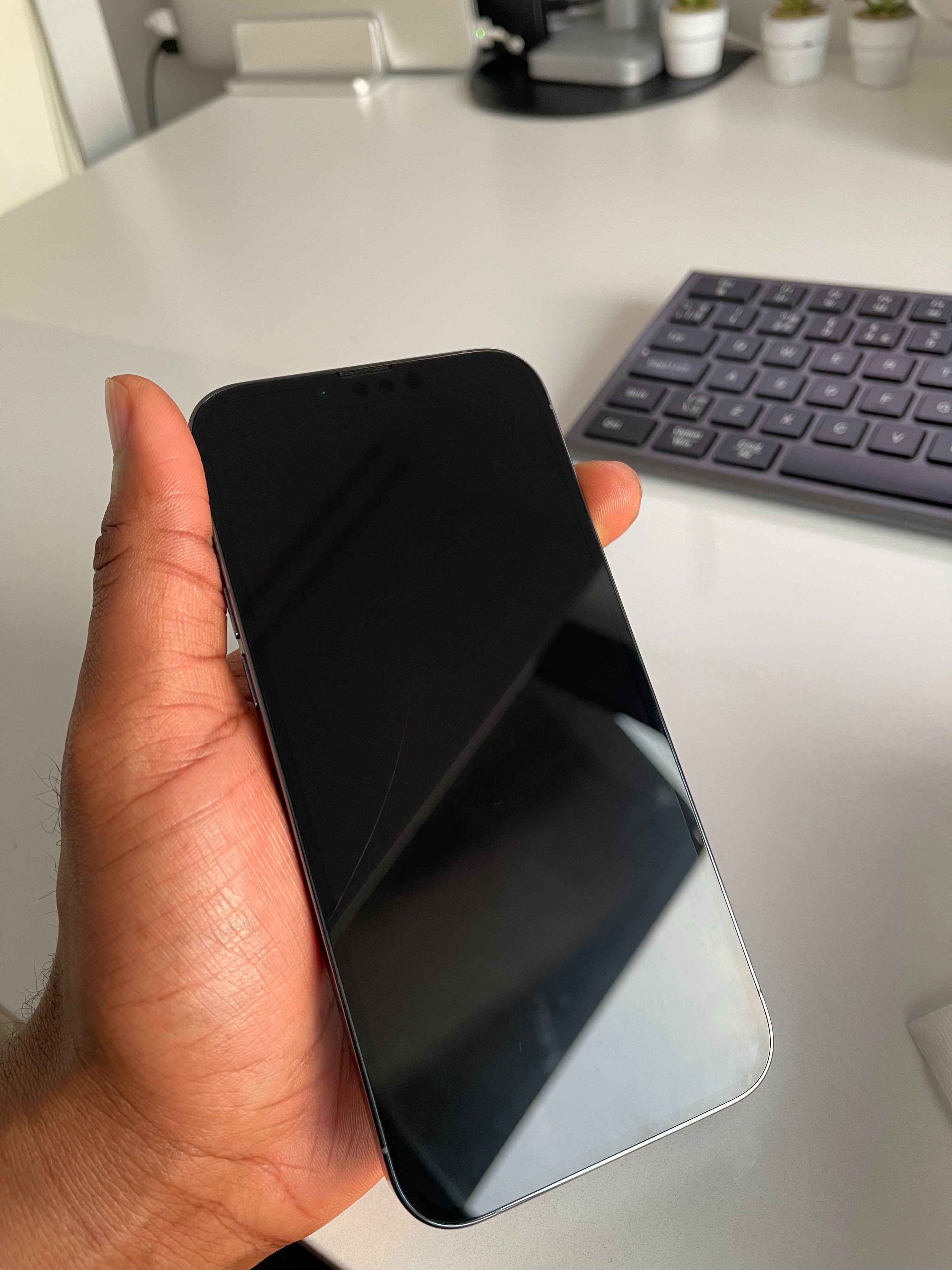 iPhone 13 Pro Max micro scratch on screen - Apple Community