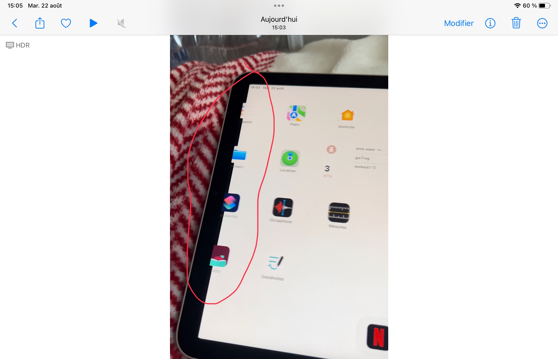 Black thing on the side of my iPad Air 5 Apple Community