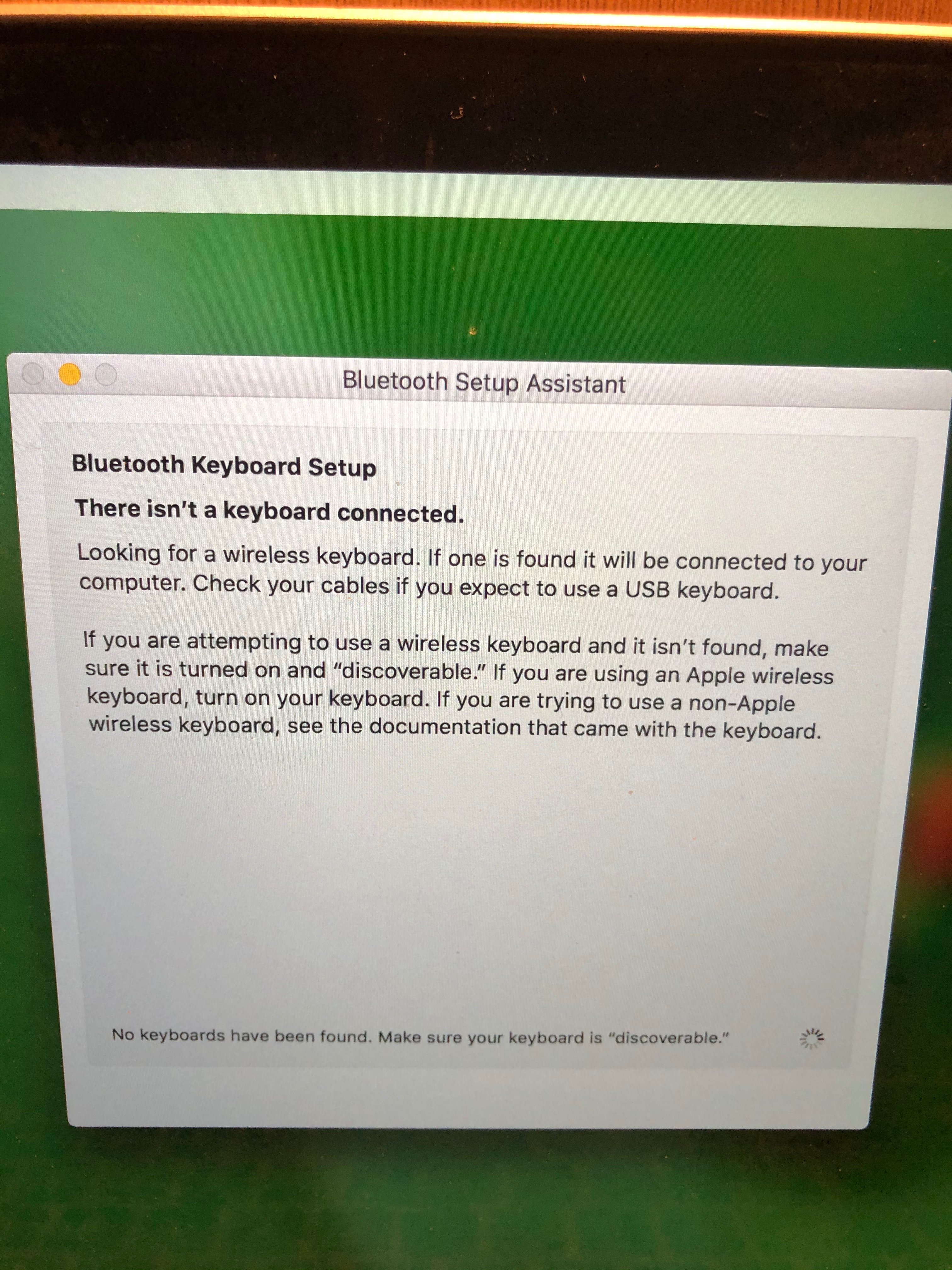 there isn't keyboard connection - Apple