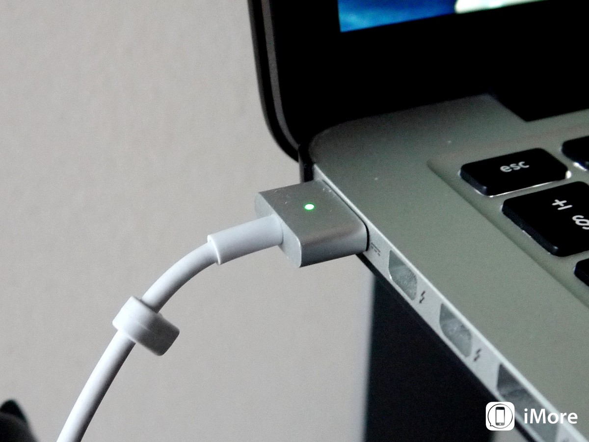 Apple macbook pro charger pin usb hub and warmer