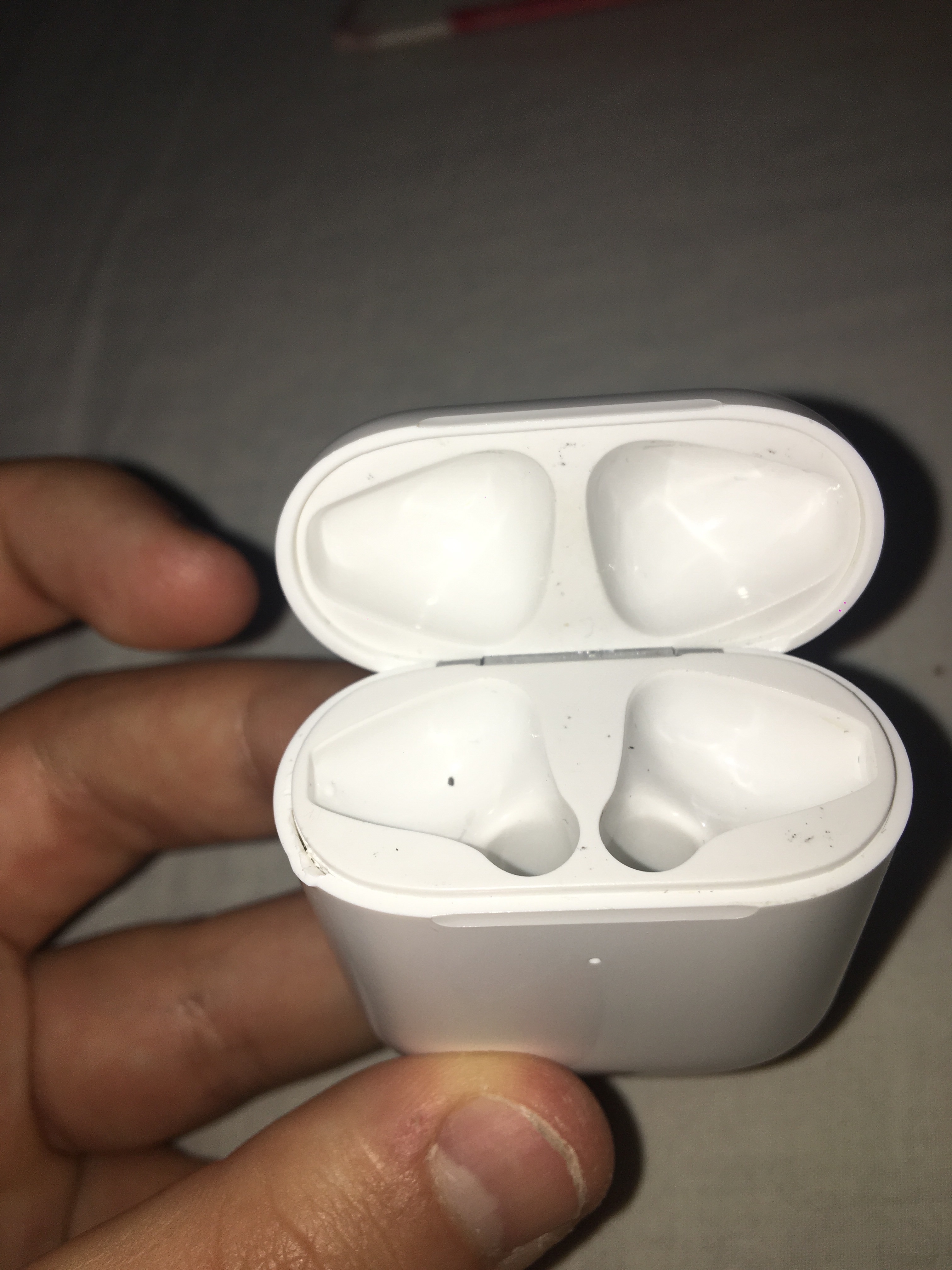 Is it normal? AirPods Pro plastic cracked - Apple Community