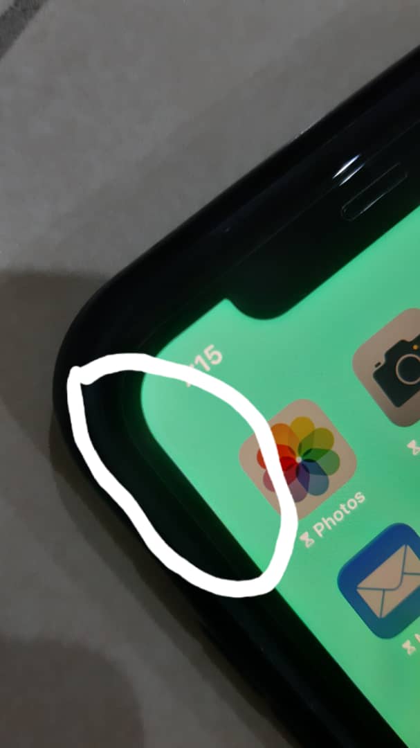 Faint Black Line On Left Notch Apple Community