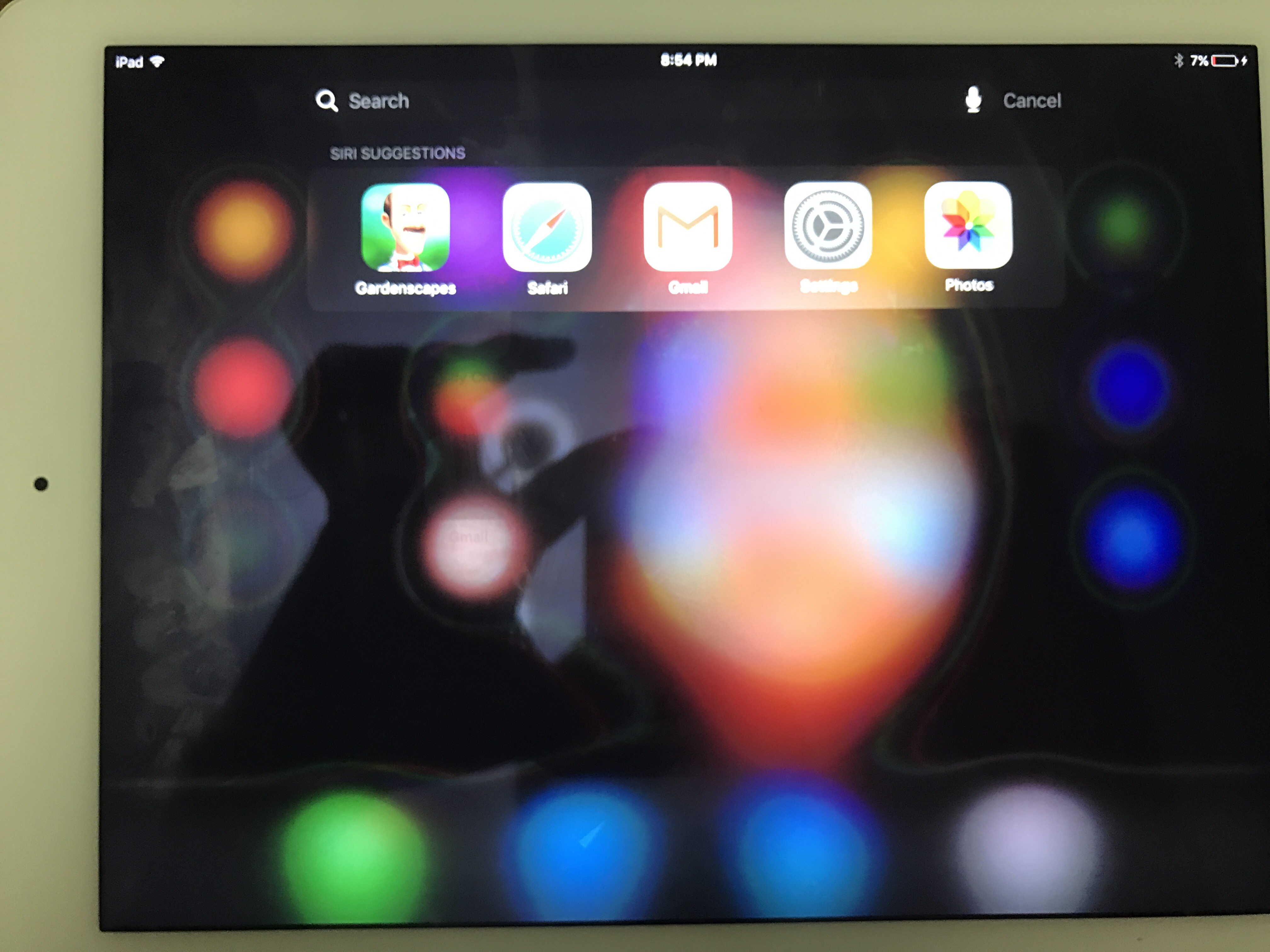 My iPad 2 shows inverted colors when scre… - Apple Community