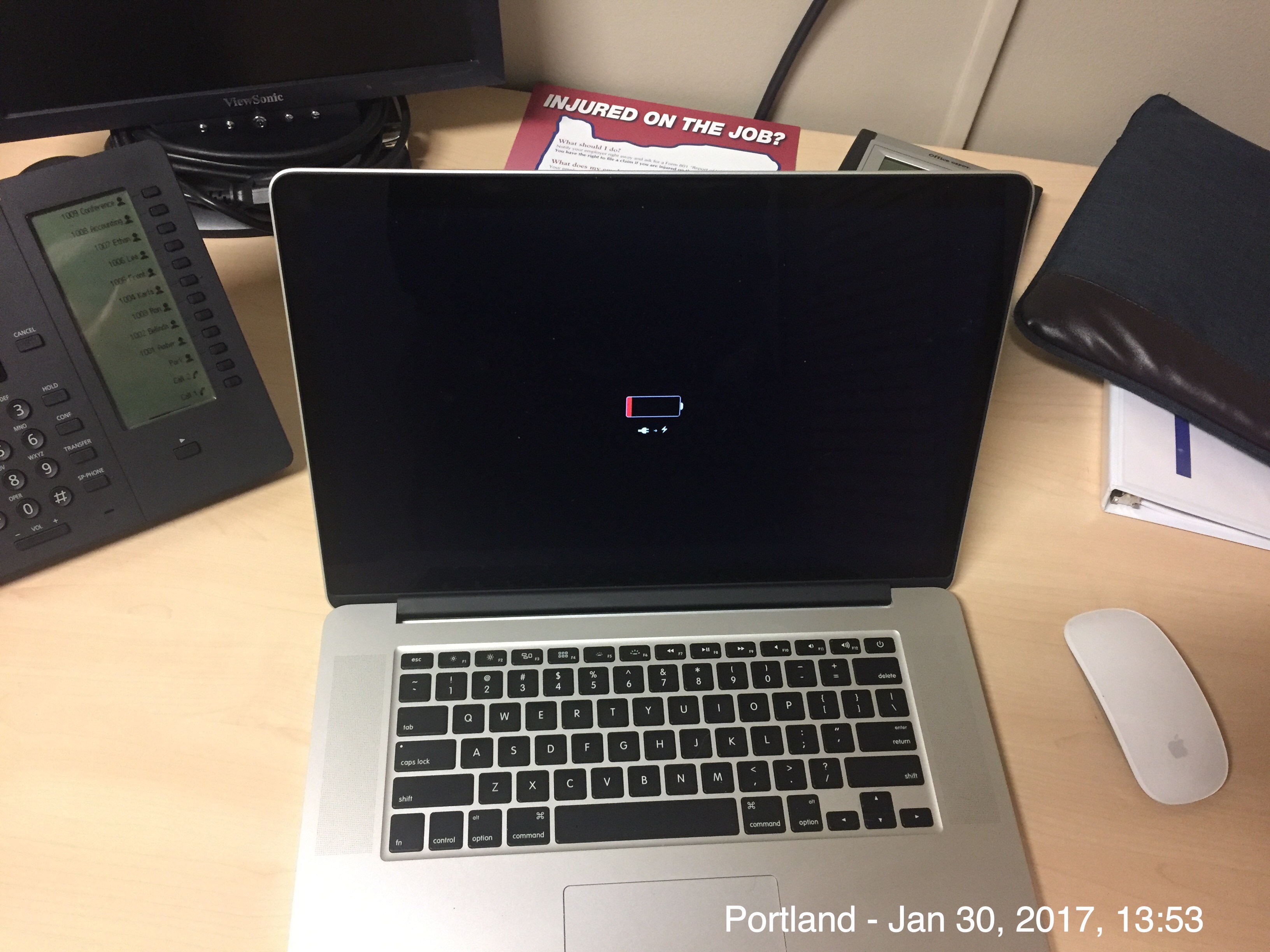 Apple macbook pro 2016 not charging 15 macbook pro with retina display sleeve