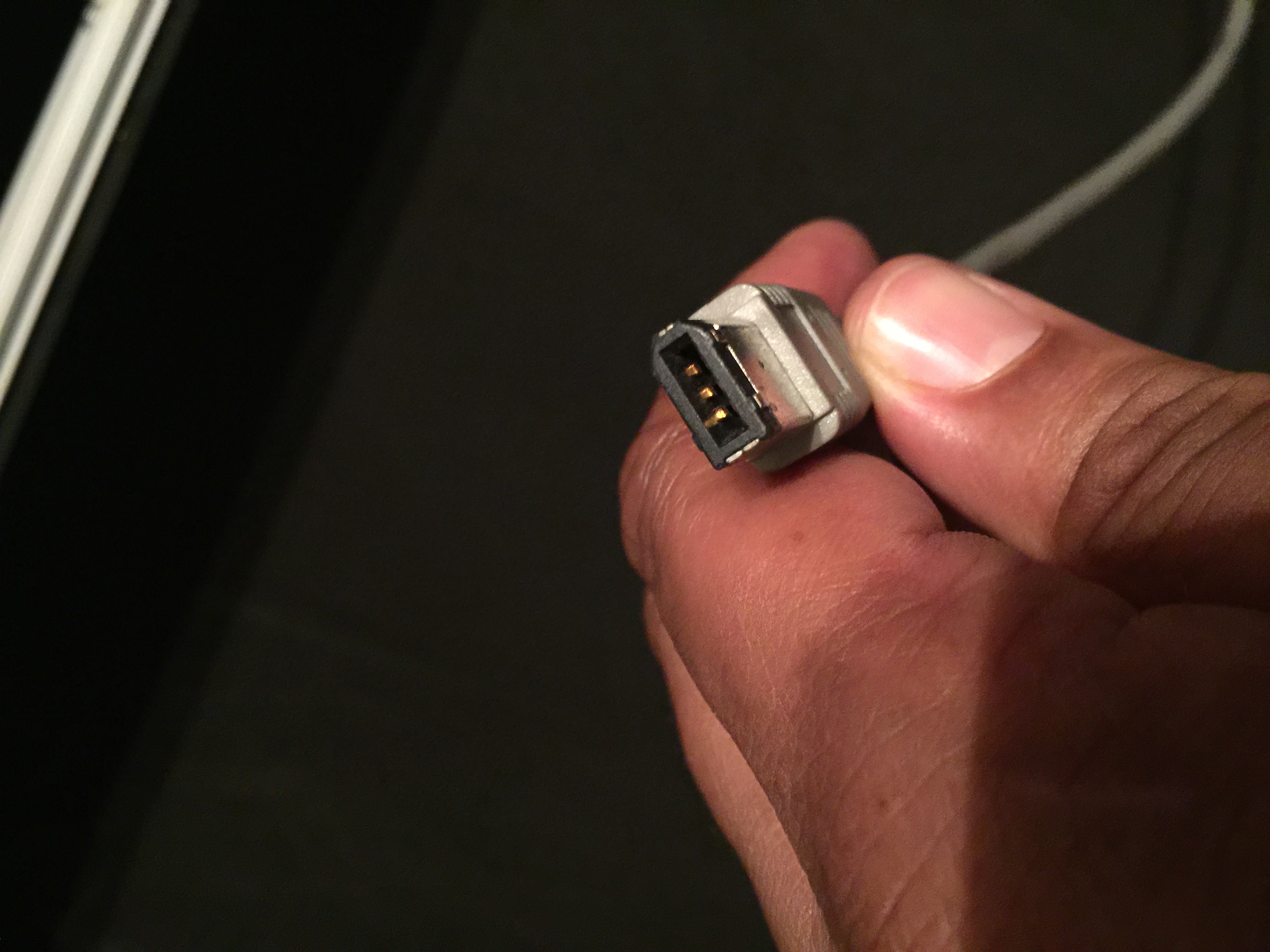 6 Pin Firewire Thunderbolt - Apple Community
