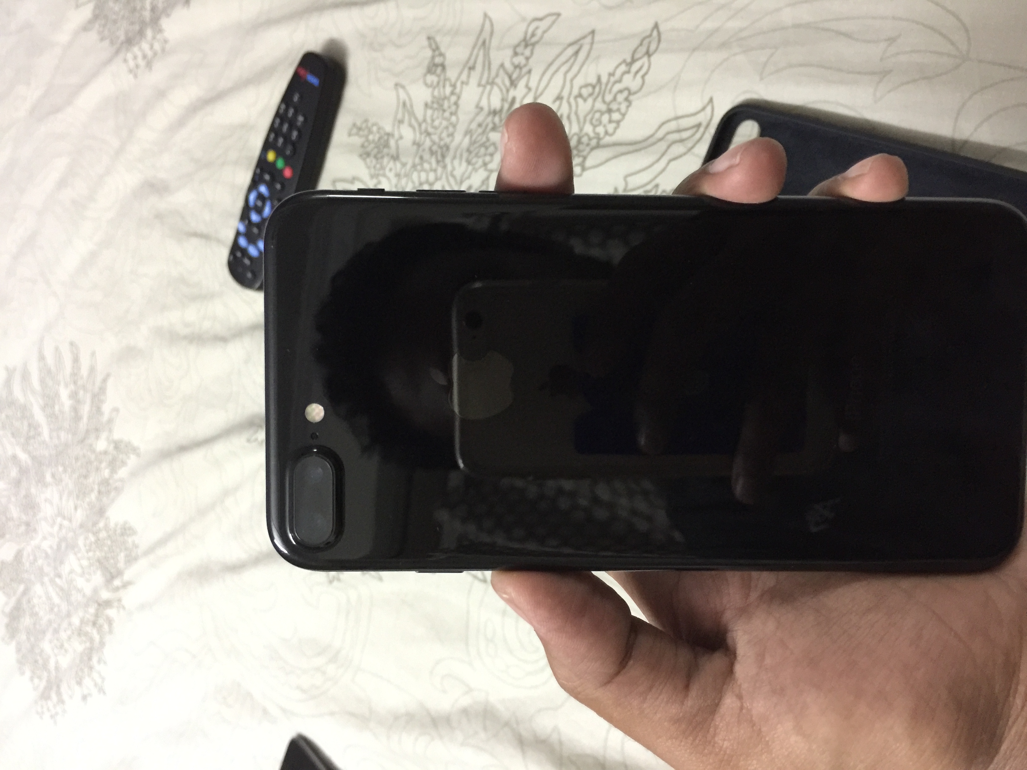 Iphone 7plus Jet Black Paint Peeling Off Apple Community