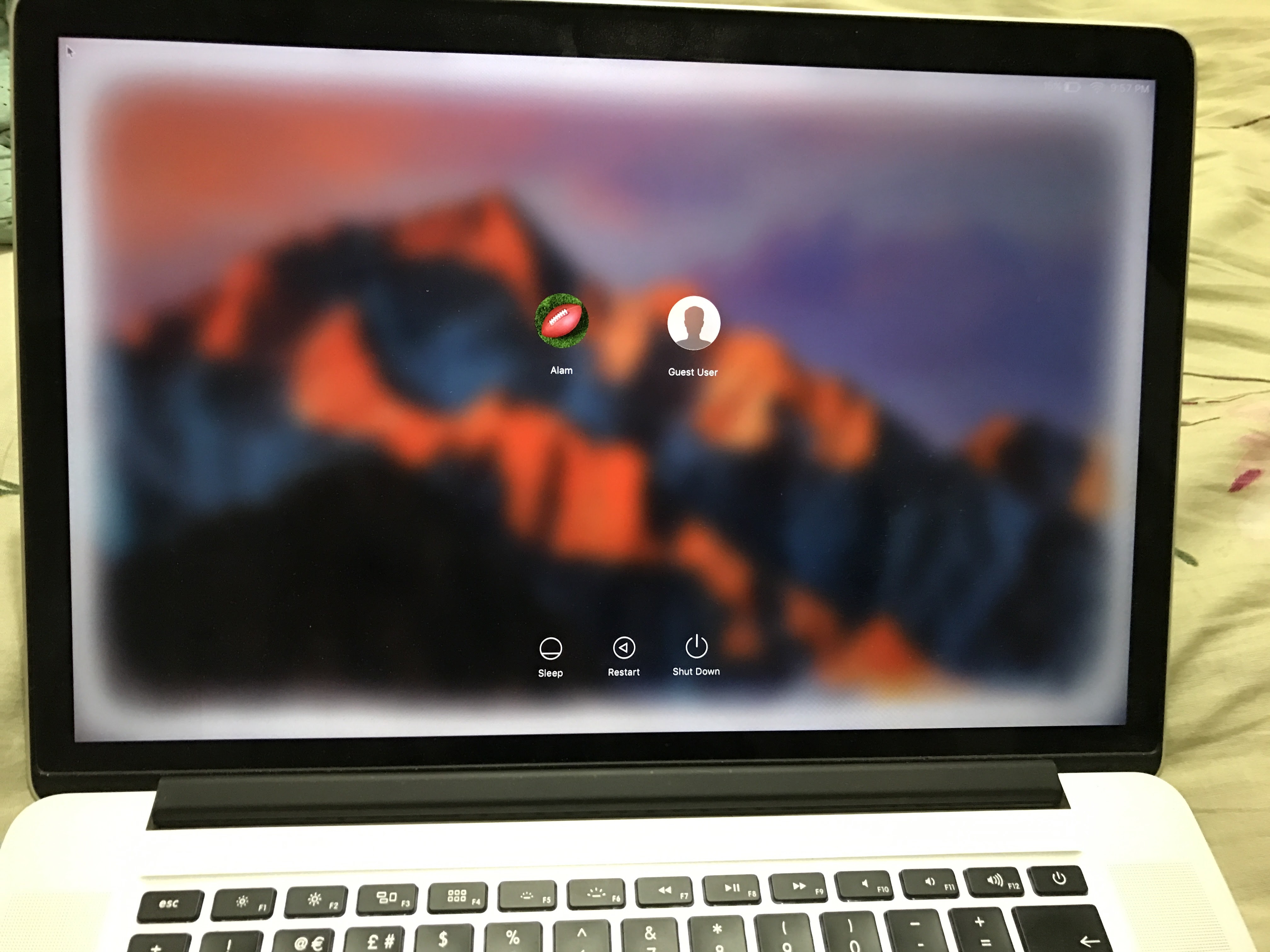Macbook Pro White Fading Border Around Th… Apple Community