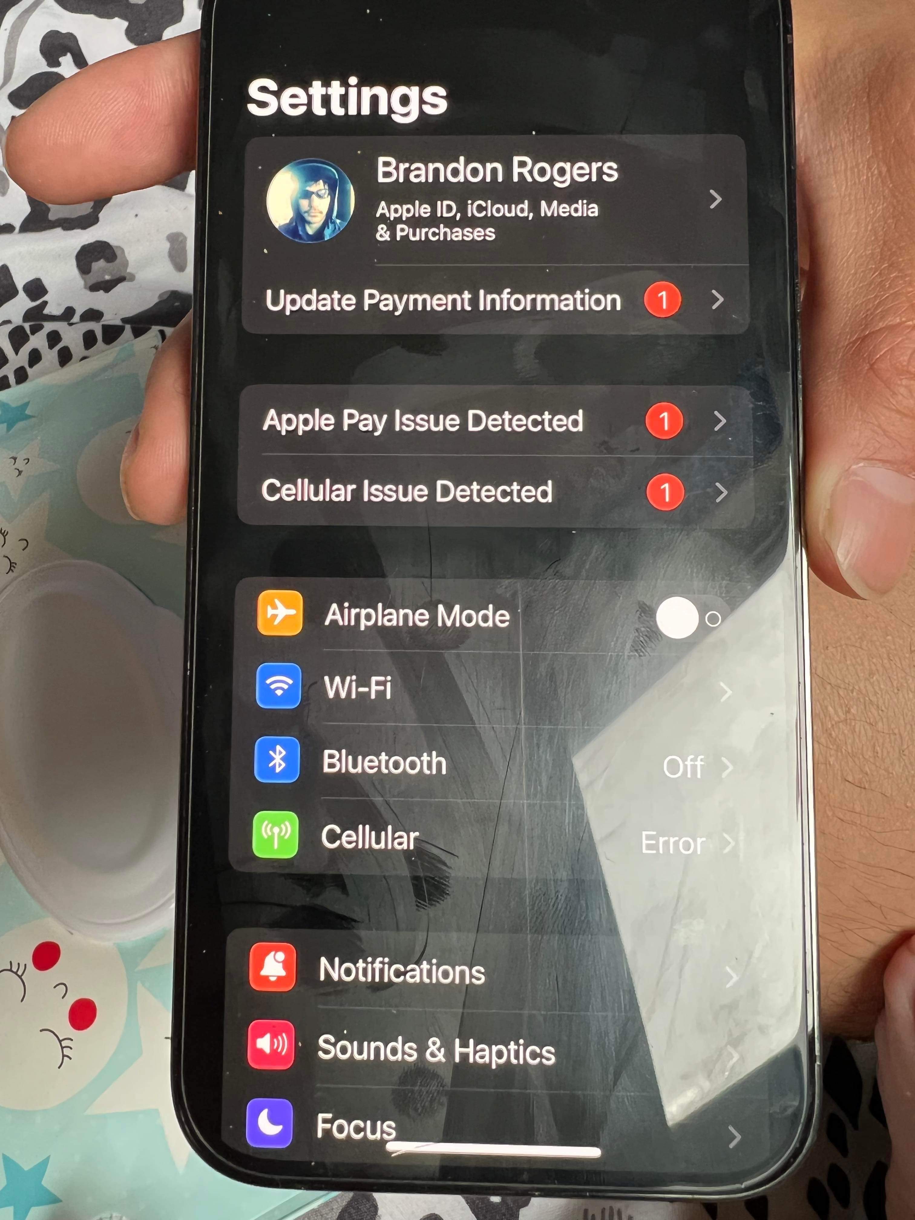 My iPhone sometimes shuts off and turns b… Apple Community