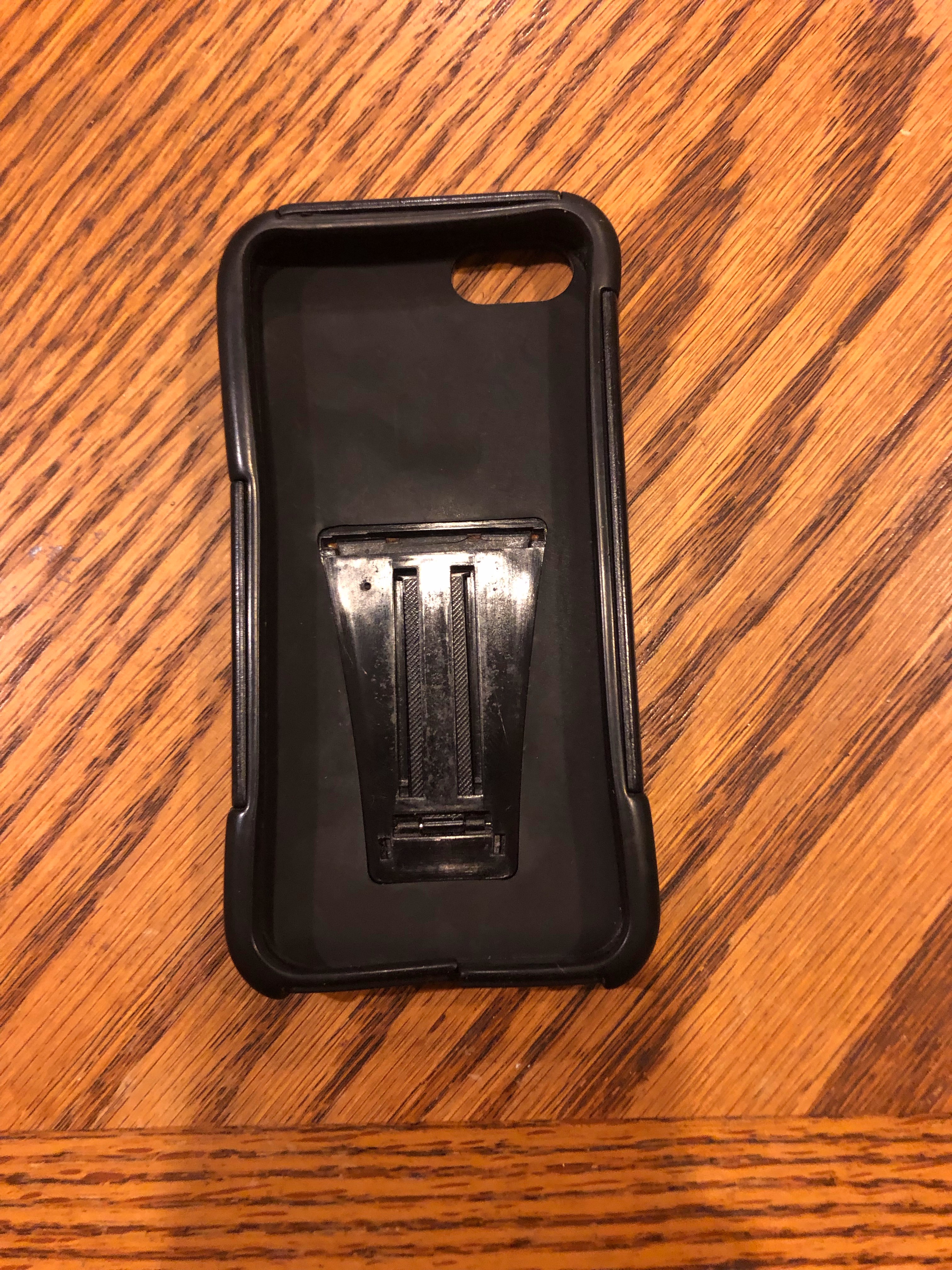 Identifying an Iphone case Apple Community