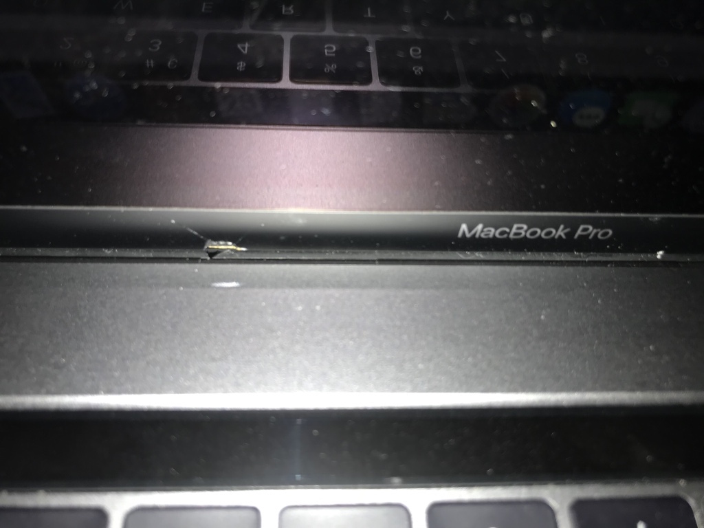 Cracked Screen Macbook Pro With Touch Bar Apple Community