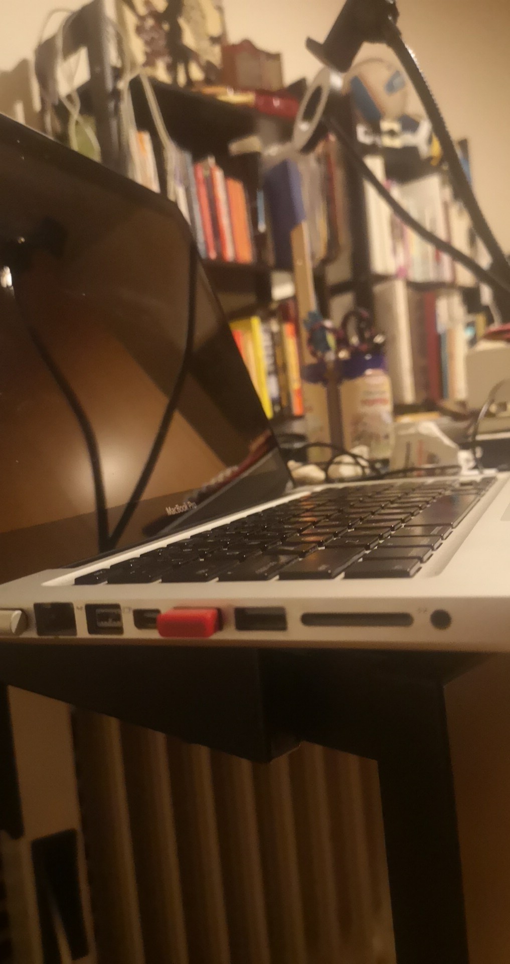 Connect 1 old MacBook Pro to a new ? Apple Community