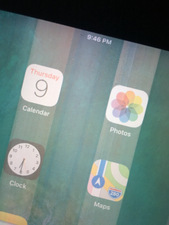 iPad Mini 2 white lines on screen - Apple Community