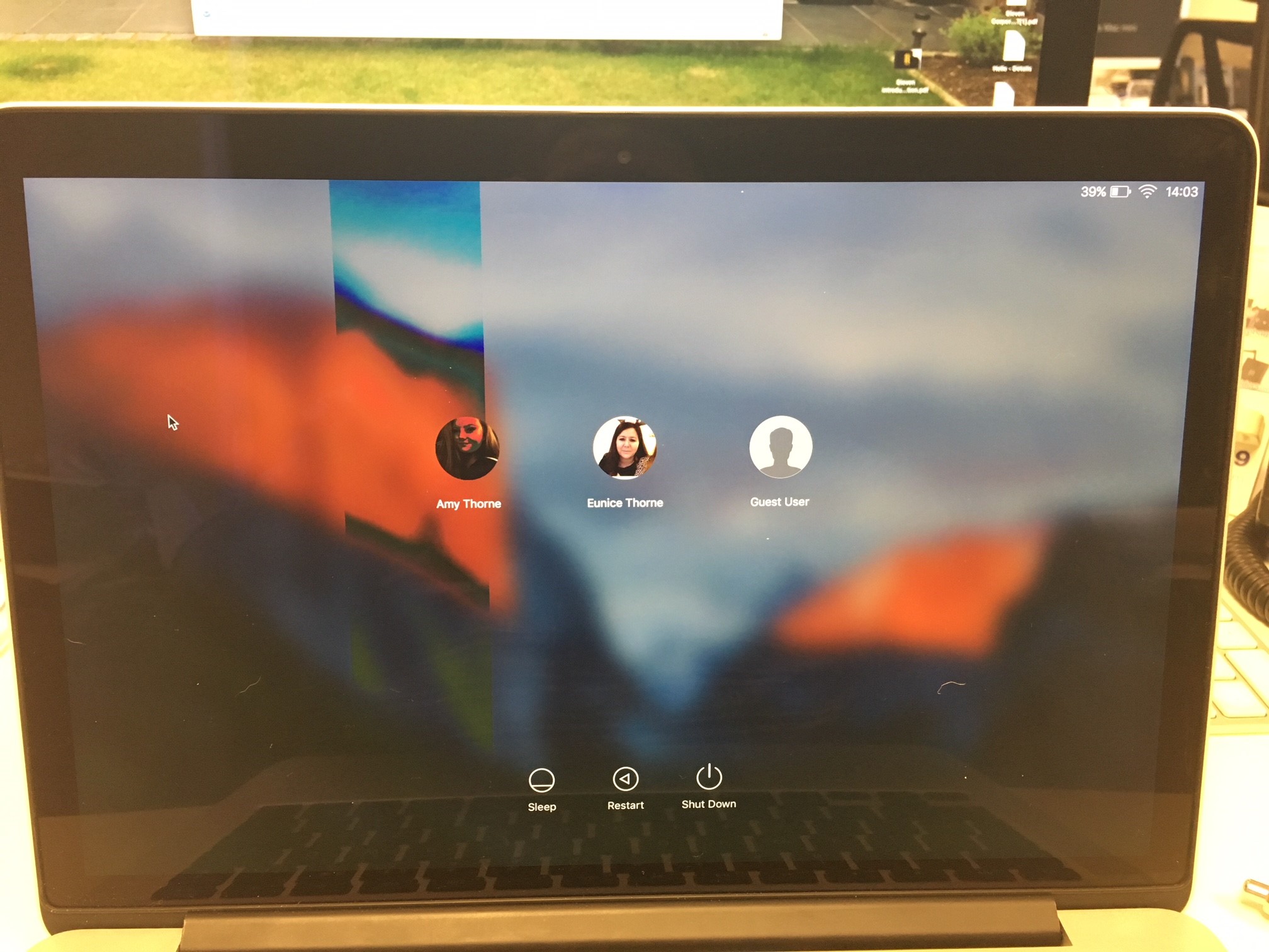 macbook pro vertical GRAY lines on login … Apple Community
