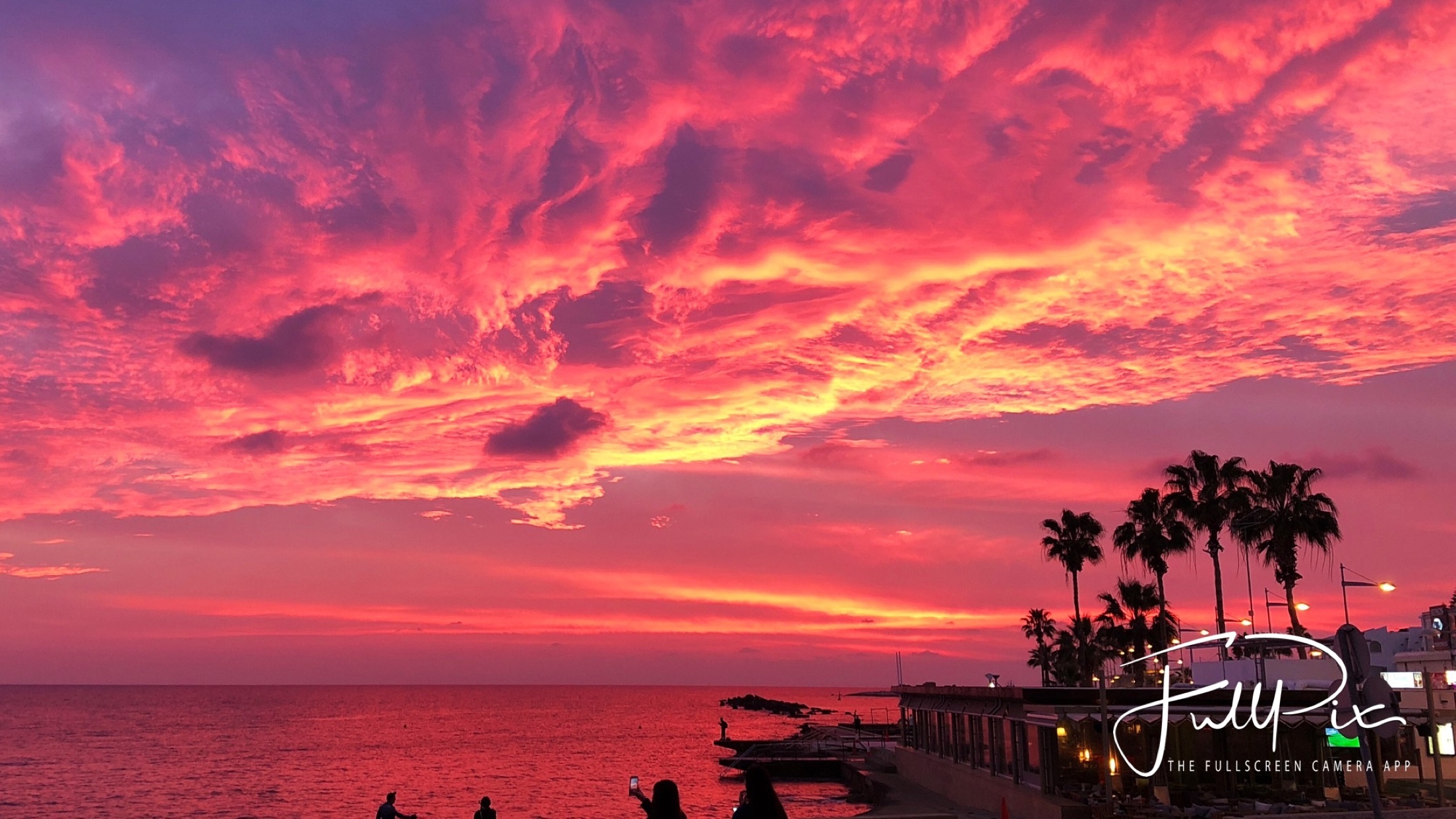 iPhone X camera not full screen Apple Community