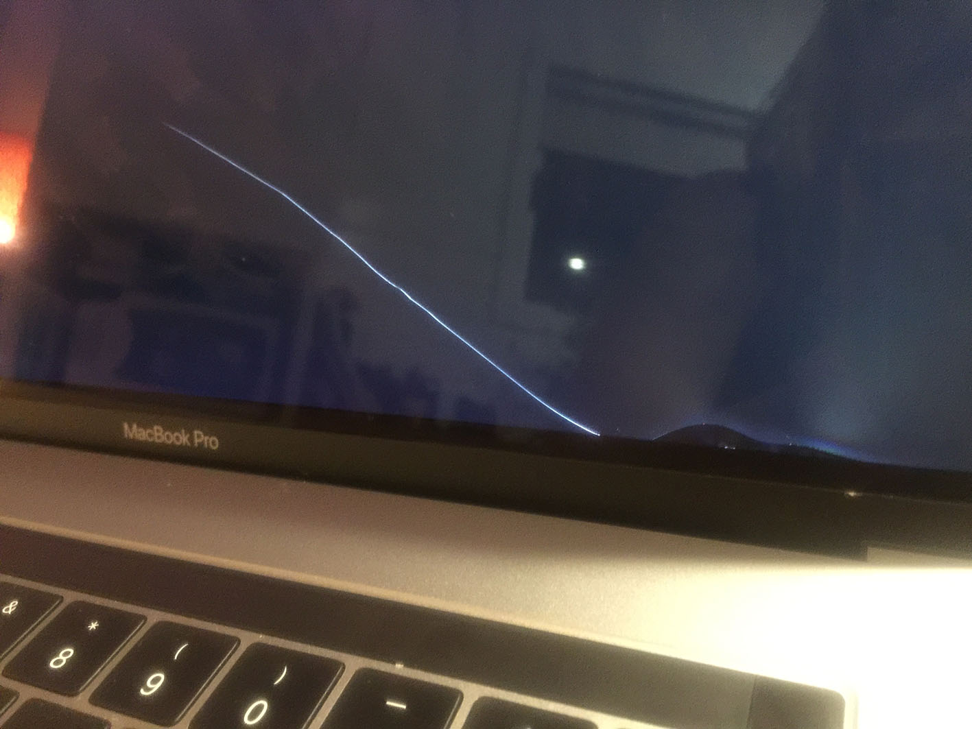 Cracked screen MacBook Pro with Touch Bar Apple Community