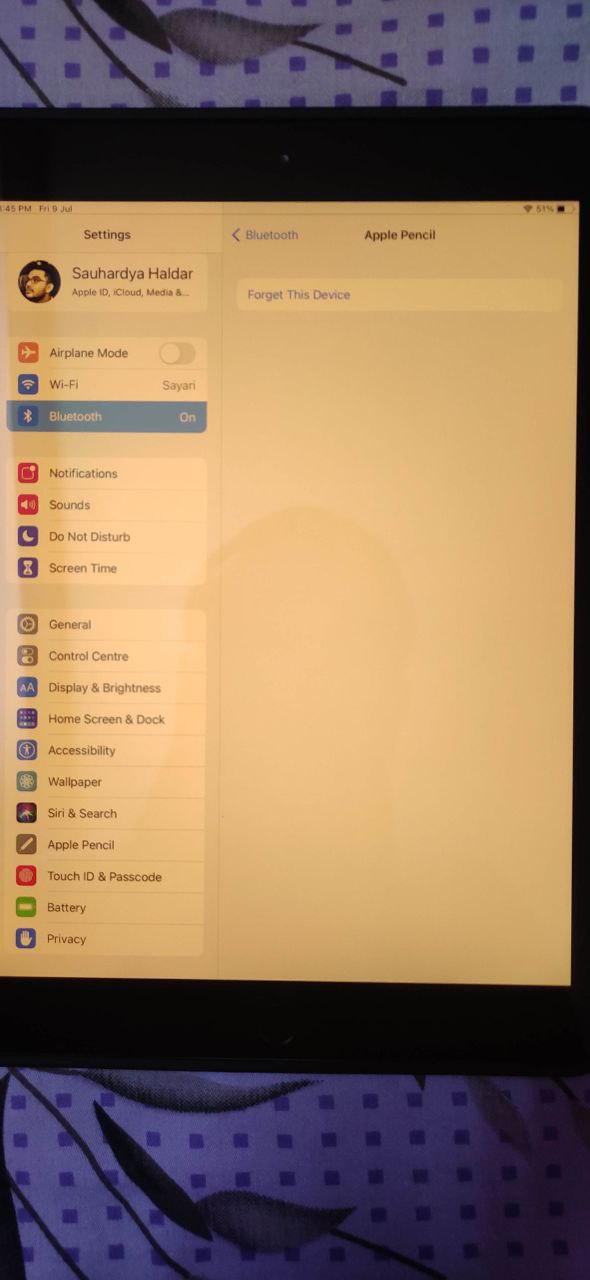Horizontal thin line at the upper part of… Apple Community