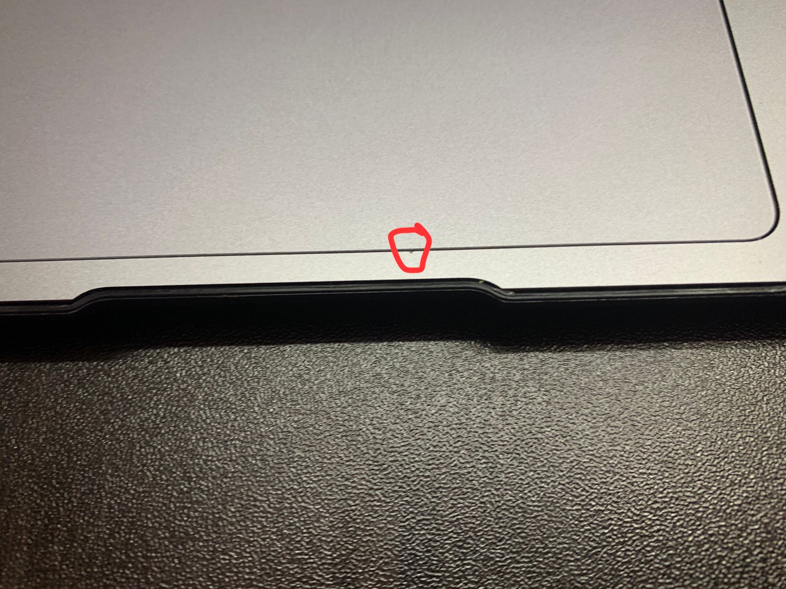 Въздухът на MacBook се счупва лесно?
