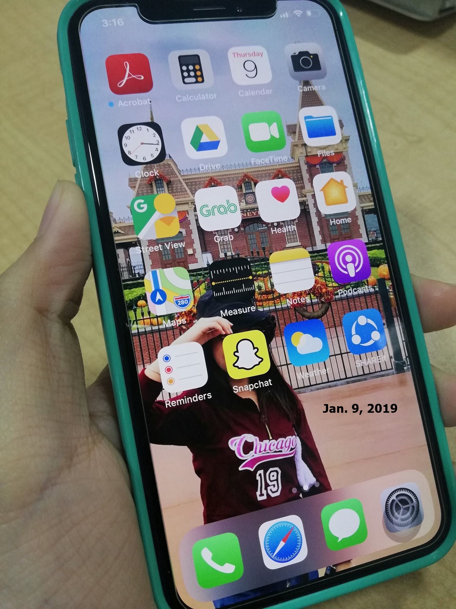 Green lines on my screen Apple Community