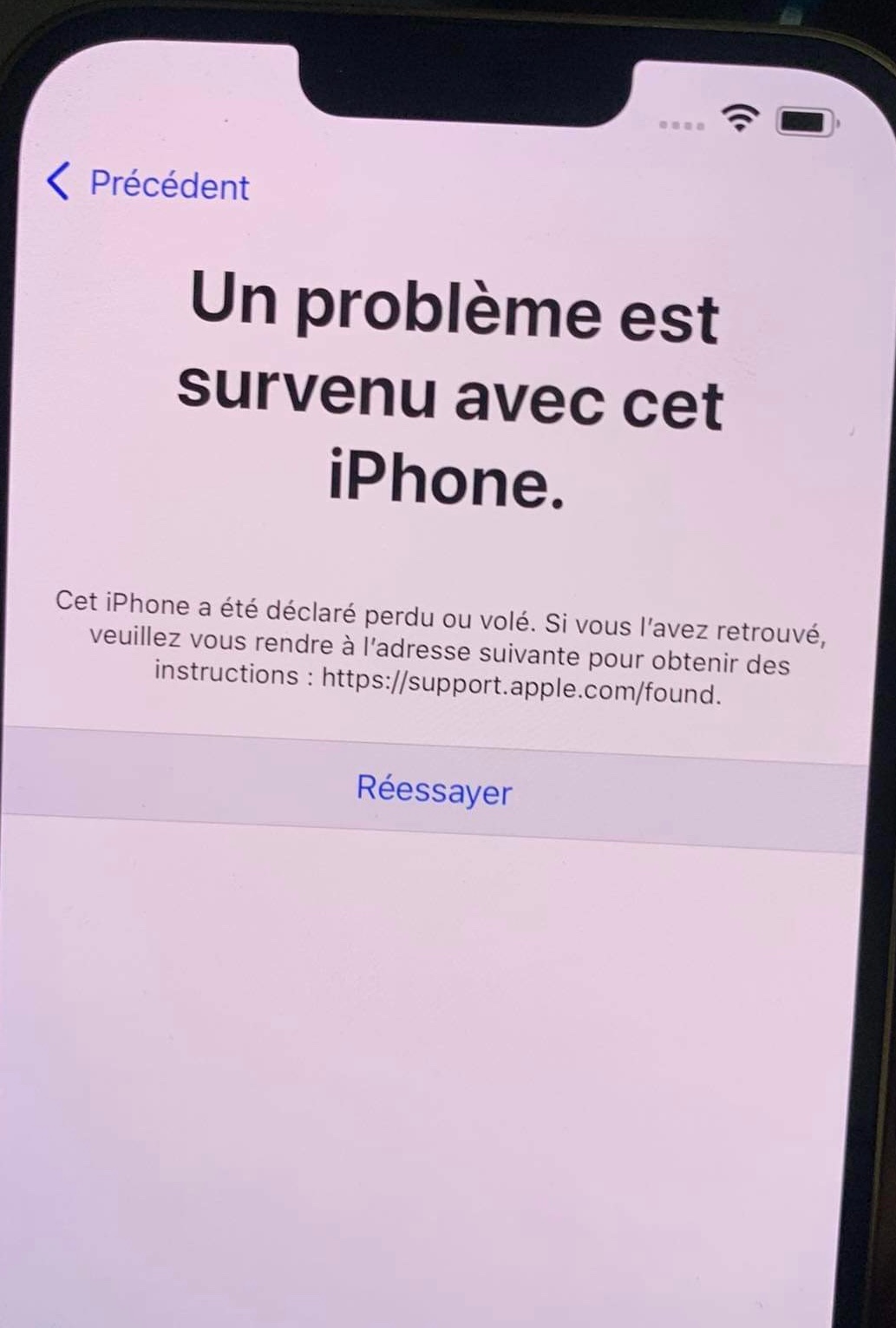 comment bloquer un identifiant apple