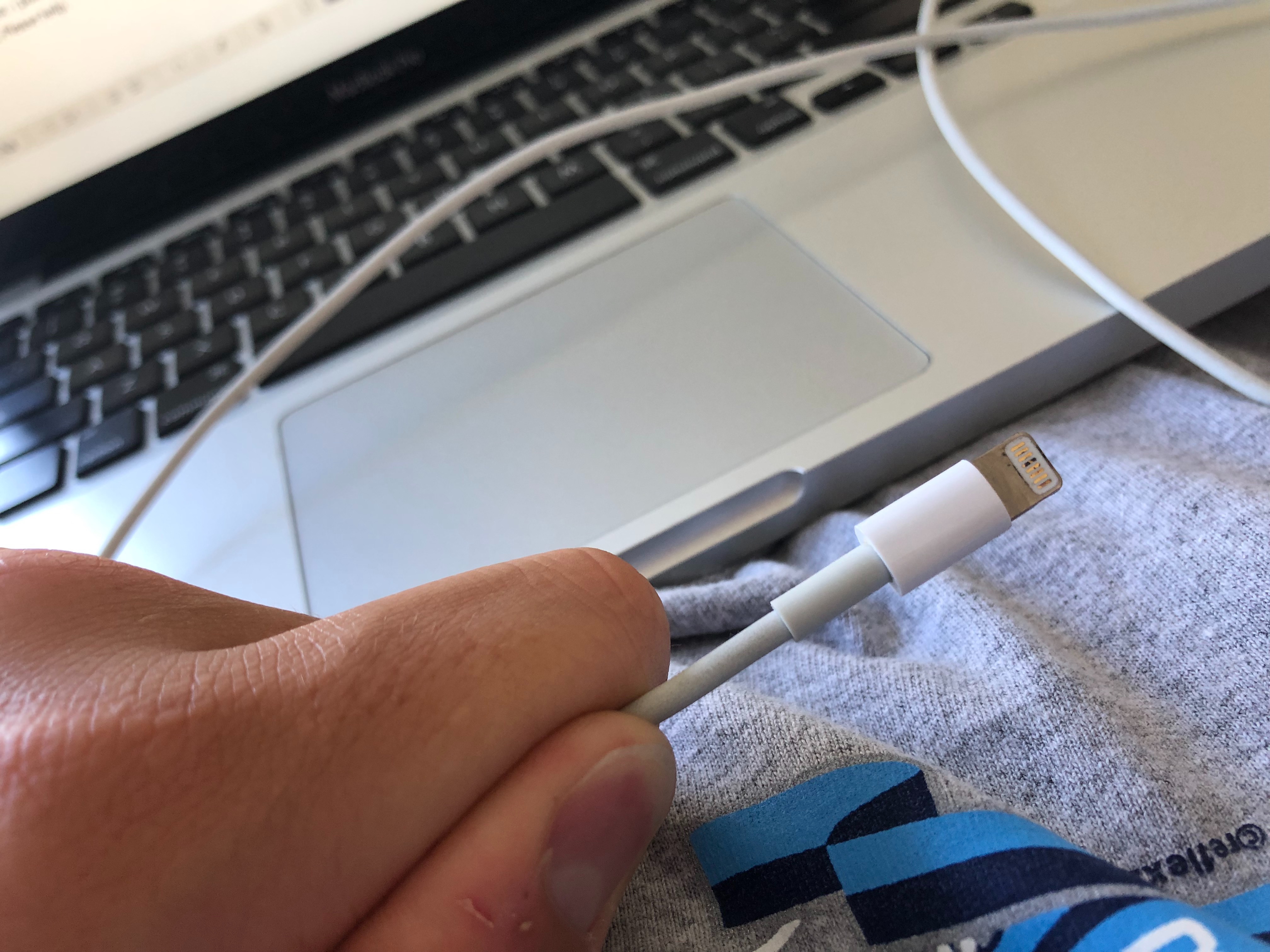 Lightning cable corrosion on metal end Apple Community